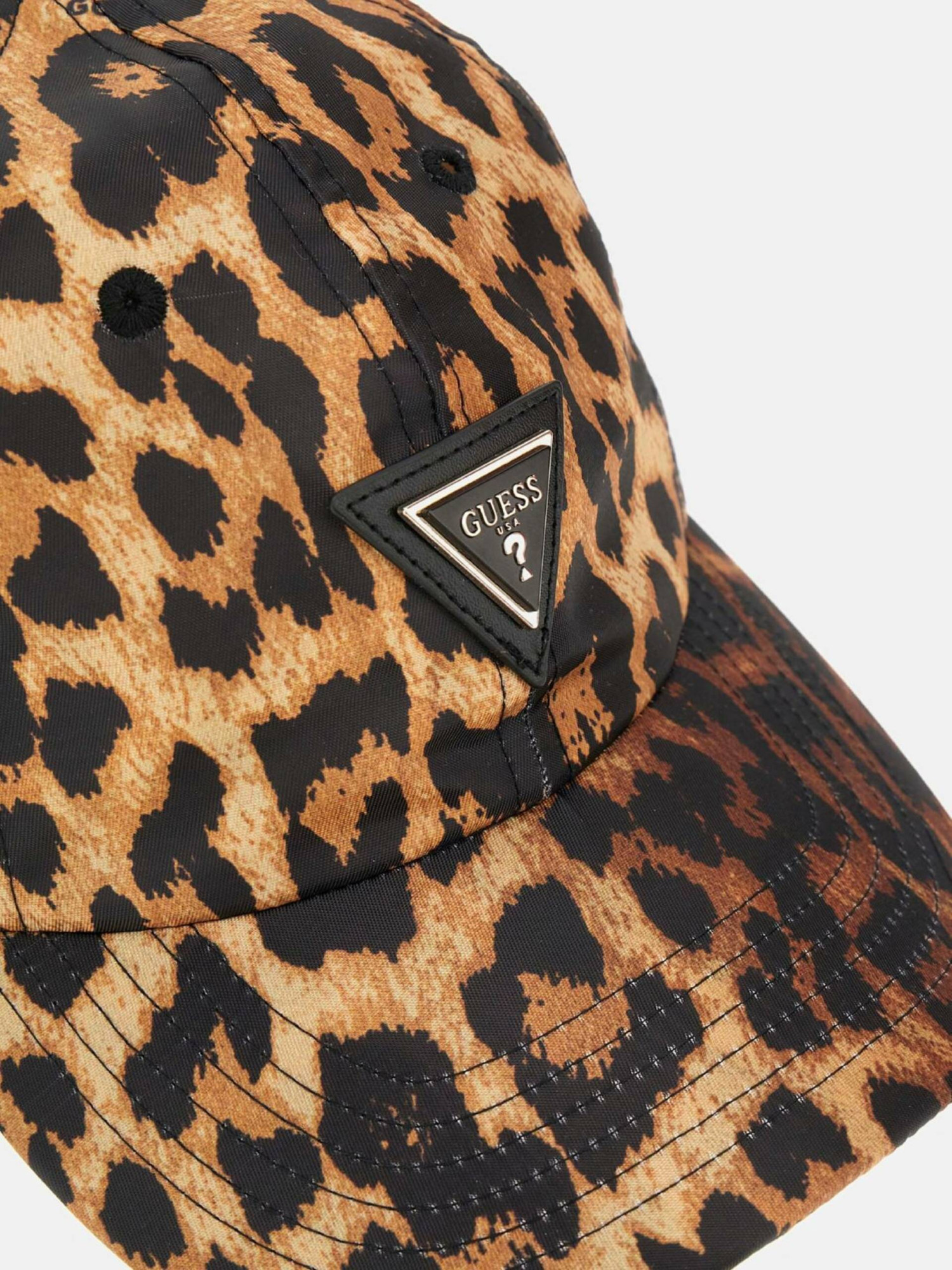 detail Guess dámská kšiltovka se zvířecím vzorem