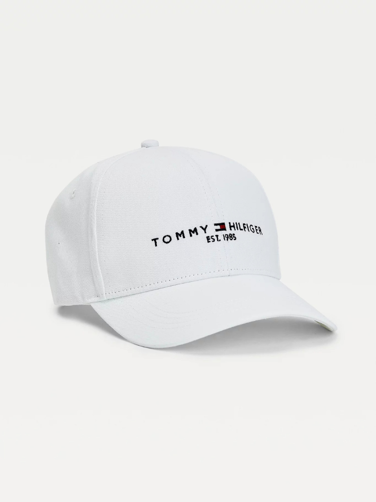 detail Tommy Hilfiger pánská bílá kšiltovka