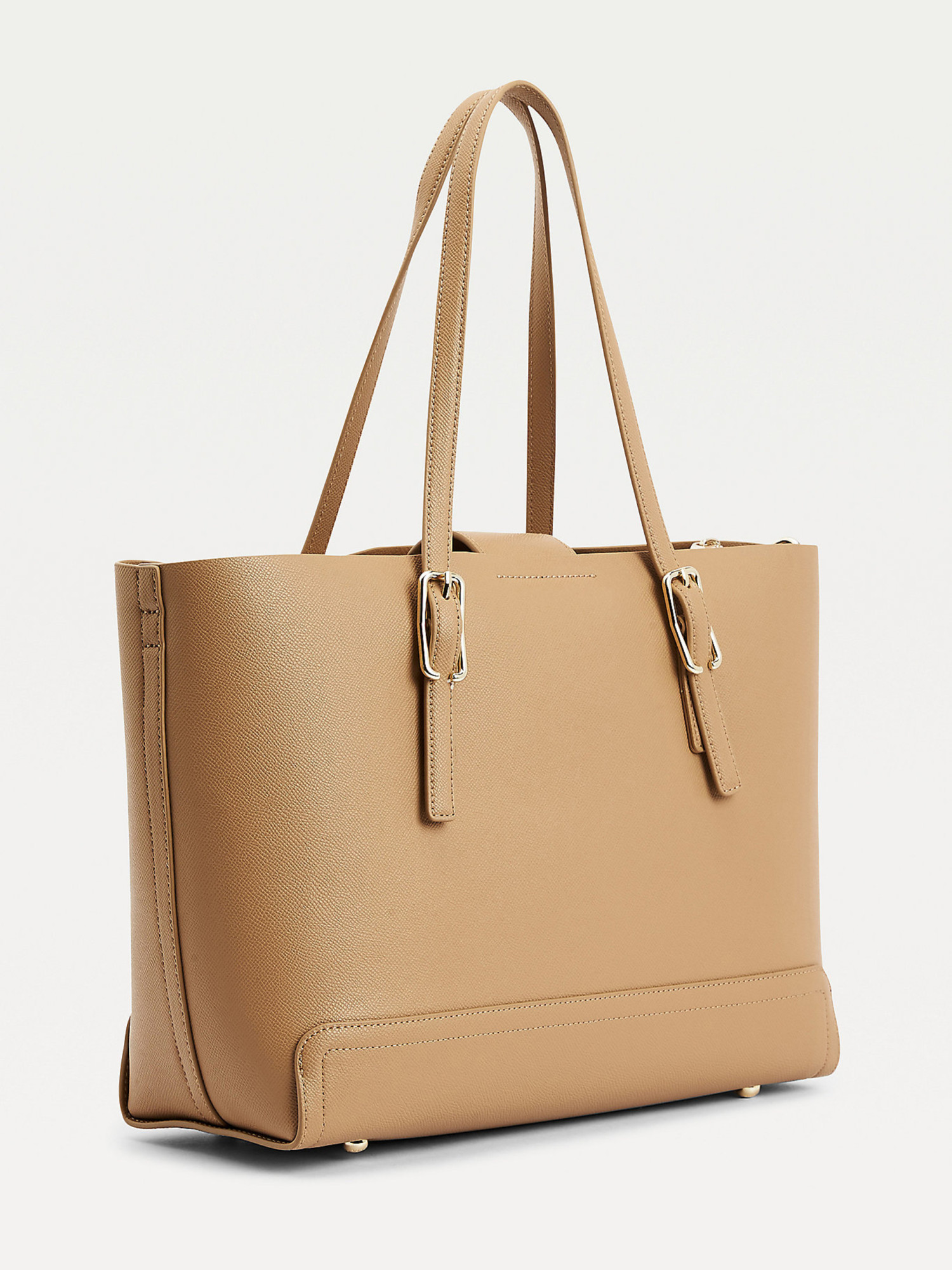 detail Tommy Hilfiger dámská hnědá kabelka