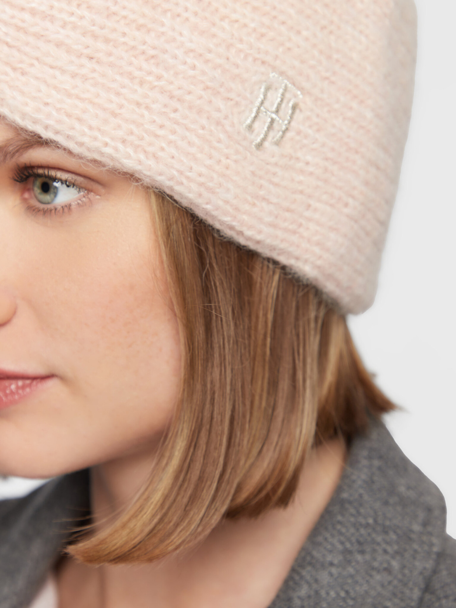 detail Tommy Hilfiger dámská růžová čelenka