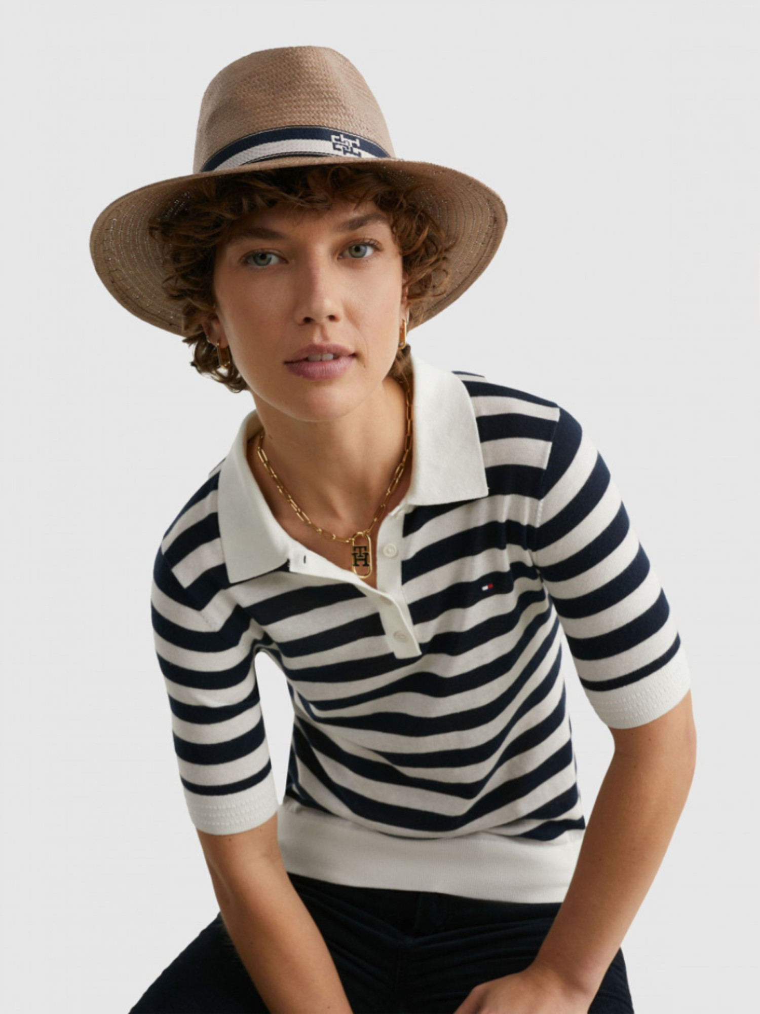 detail Tommy Hilfiger dámský klobouk