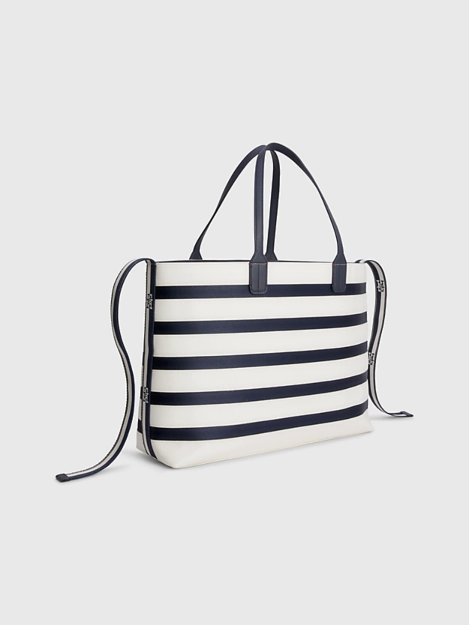 detail Tommy Hilfiger dámská pruhovaná kabelka