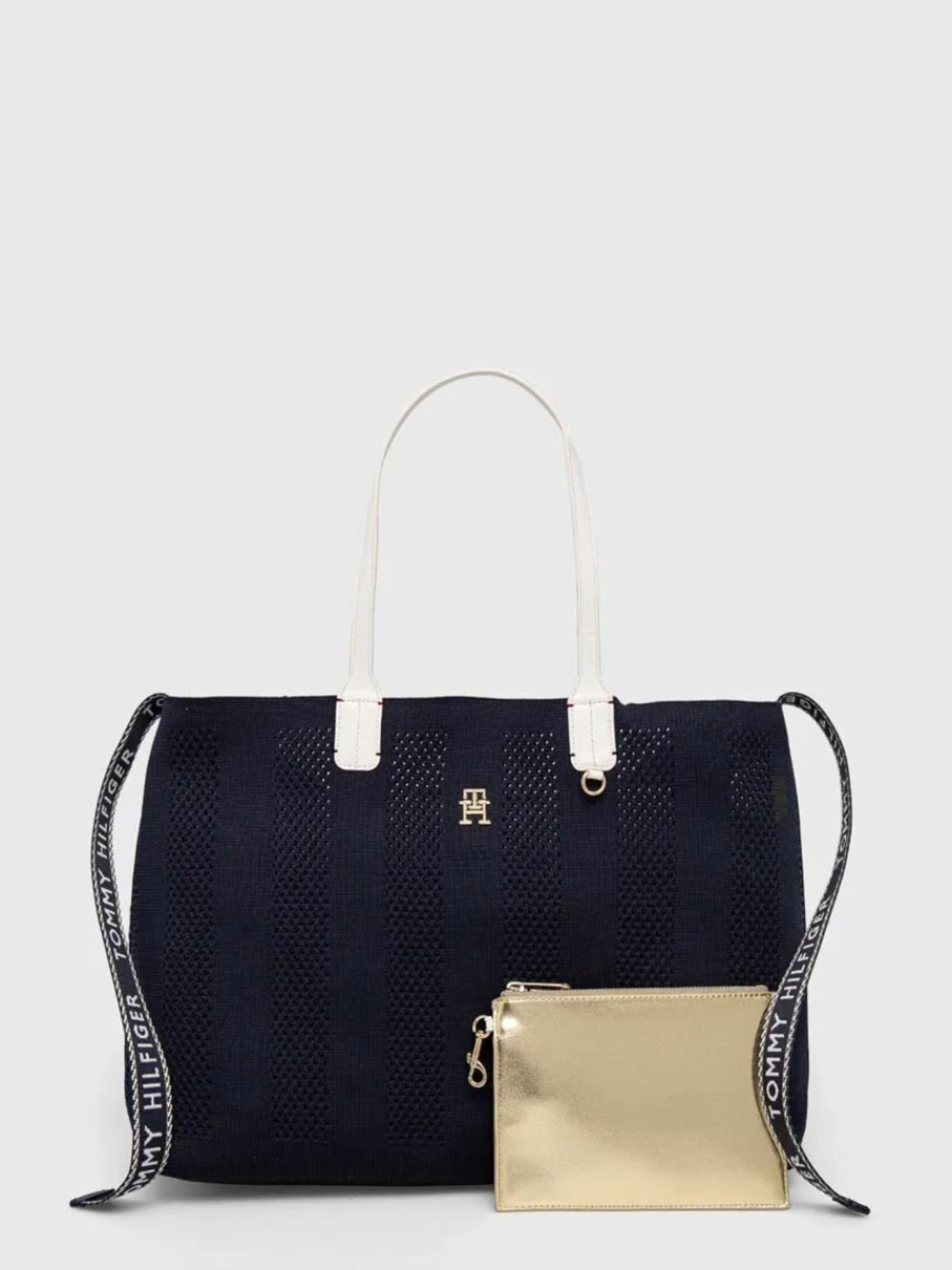 detail Tommy Hilfiger dámská tmavěmodrá kabelka