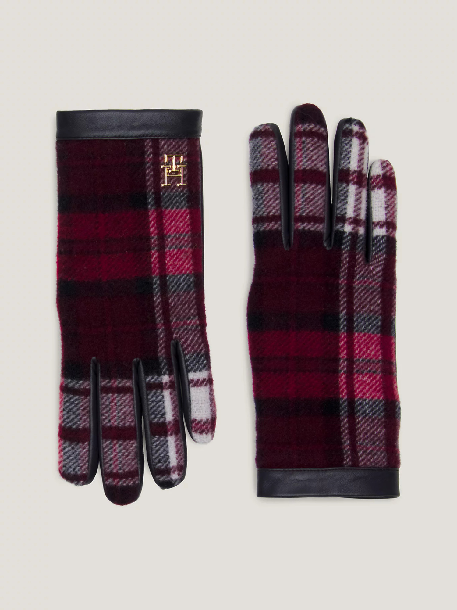 detail Tommy Hilfiger dámské kárované rukavice