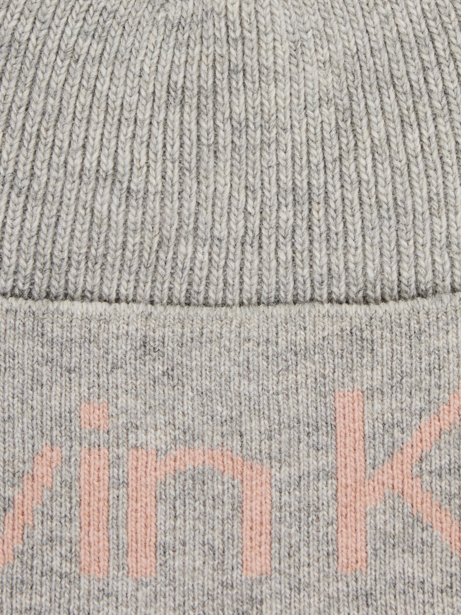 detail Calvin Klein dámská šedá čepice