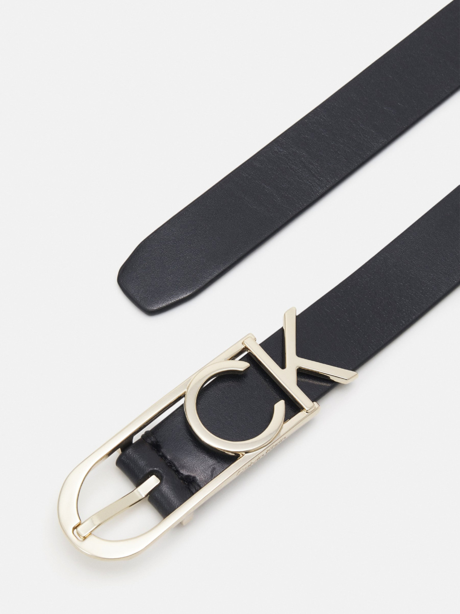 detail Calvin Klein dámský černý pásek