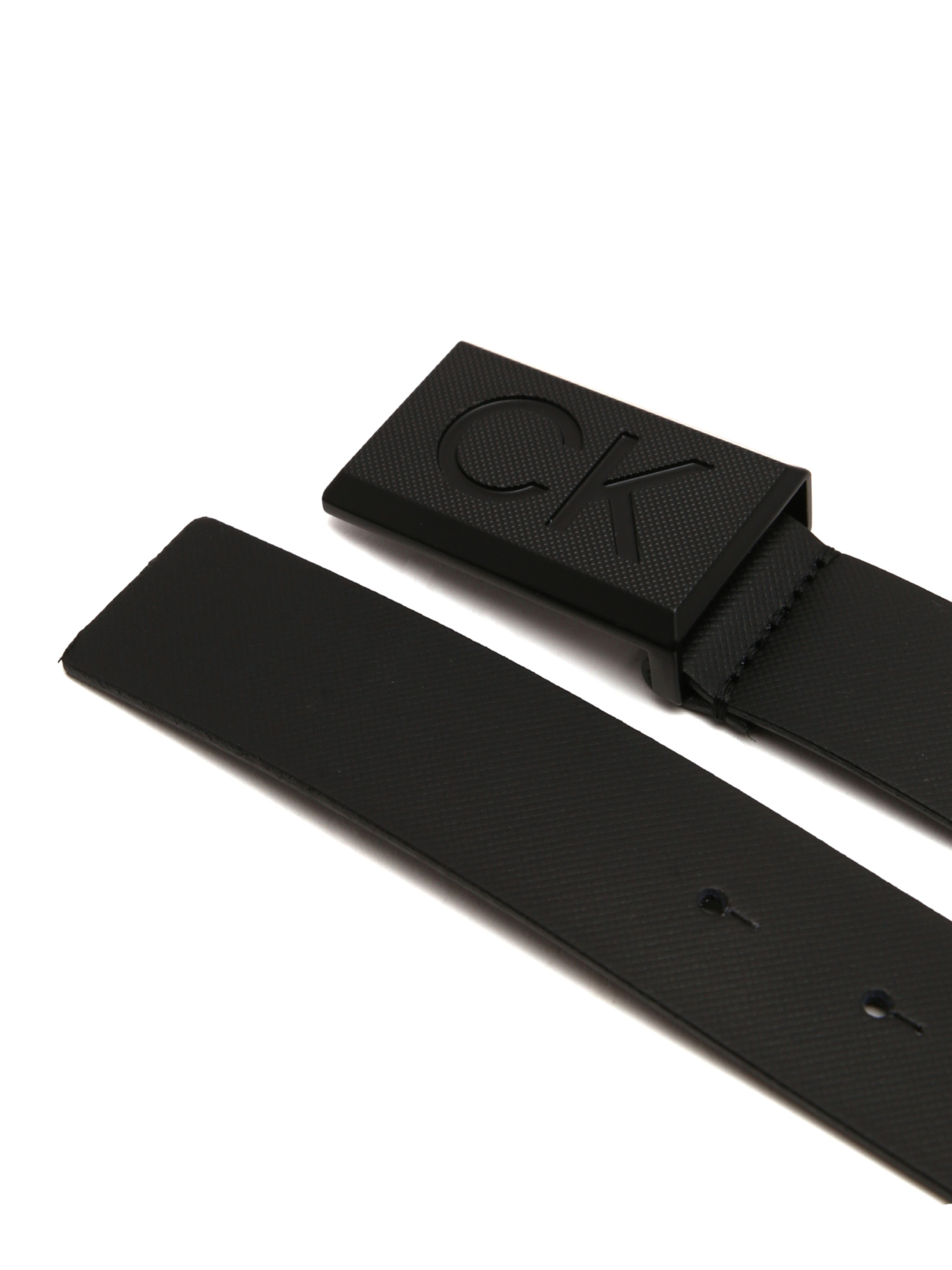 detail Calvin Klein pánský černý pásek