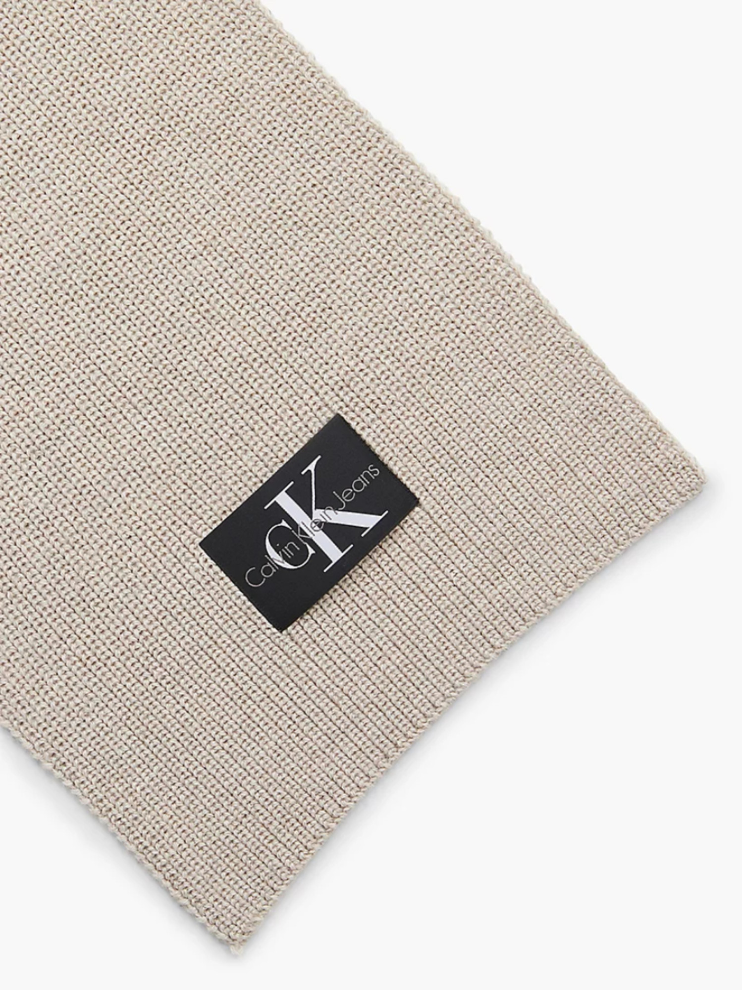 detail Calvin Klein pánská béžová šála