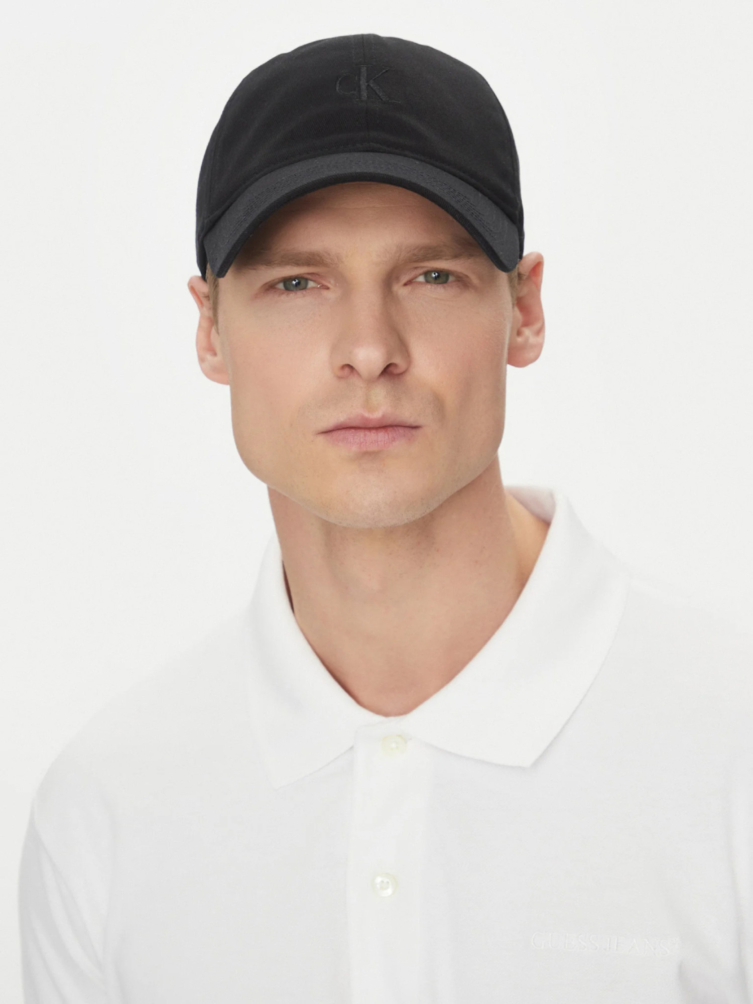 detail Calvin Klein pánská černá kšiltovka