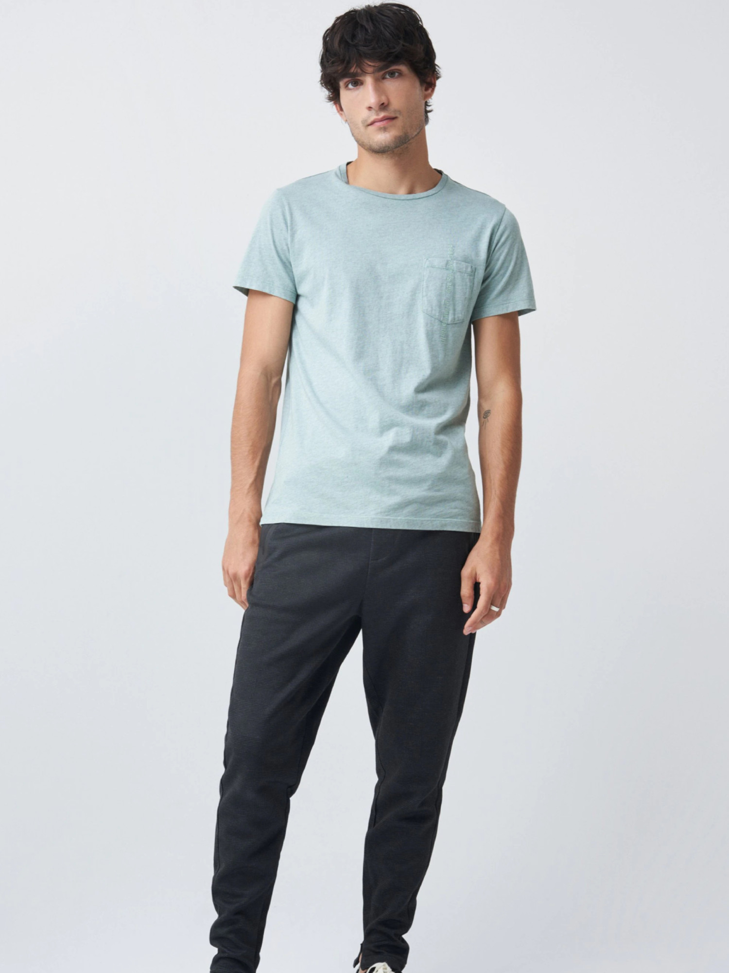 detail Salsa Jeans pánské zelené tričko