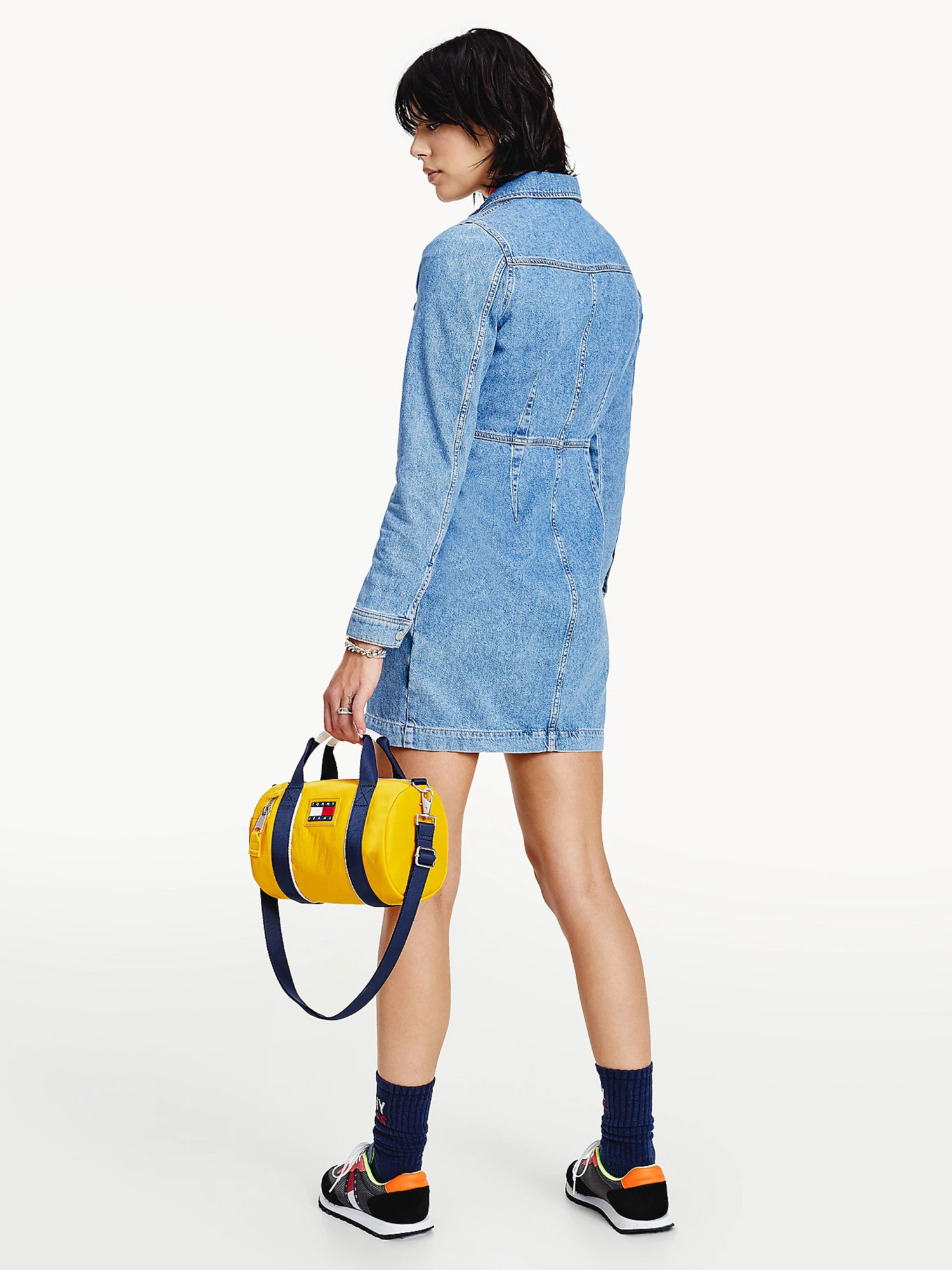 detail Tommy Jeans dámské džinové šaty