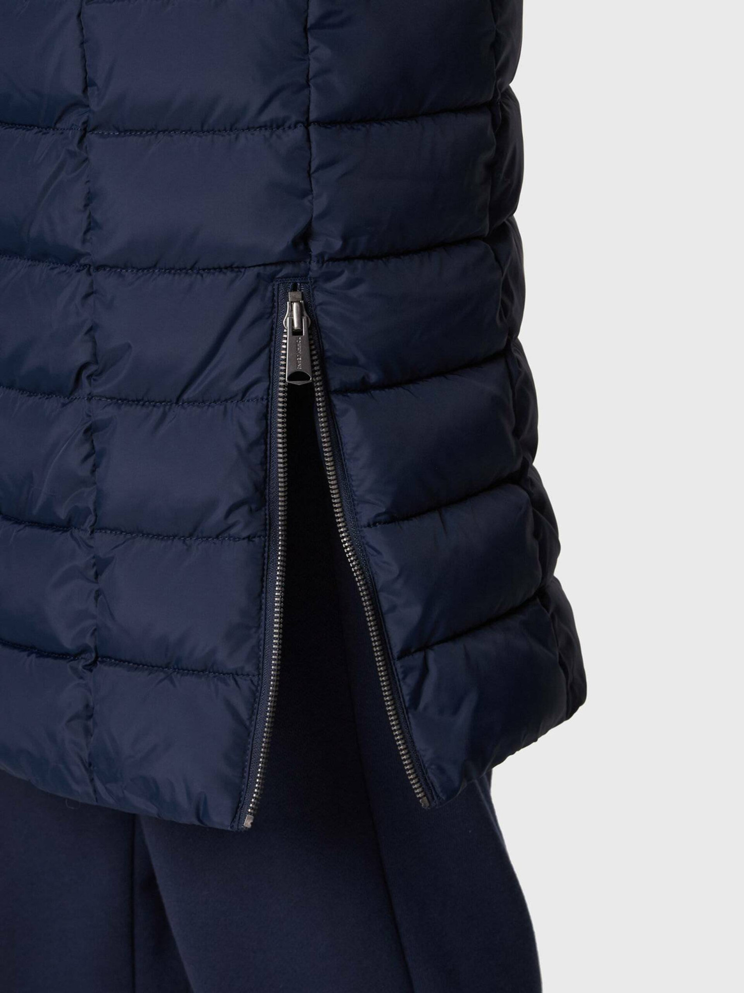 detail Tommy Jeans dámská tmavěmodrá bunda