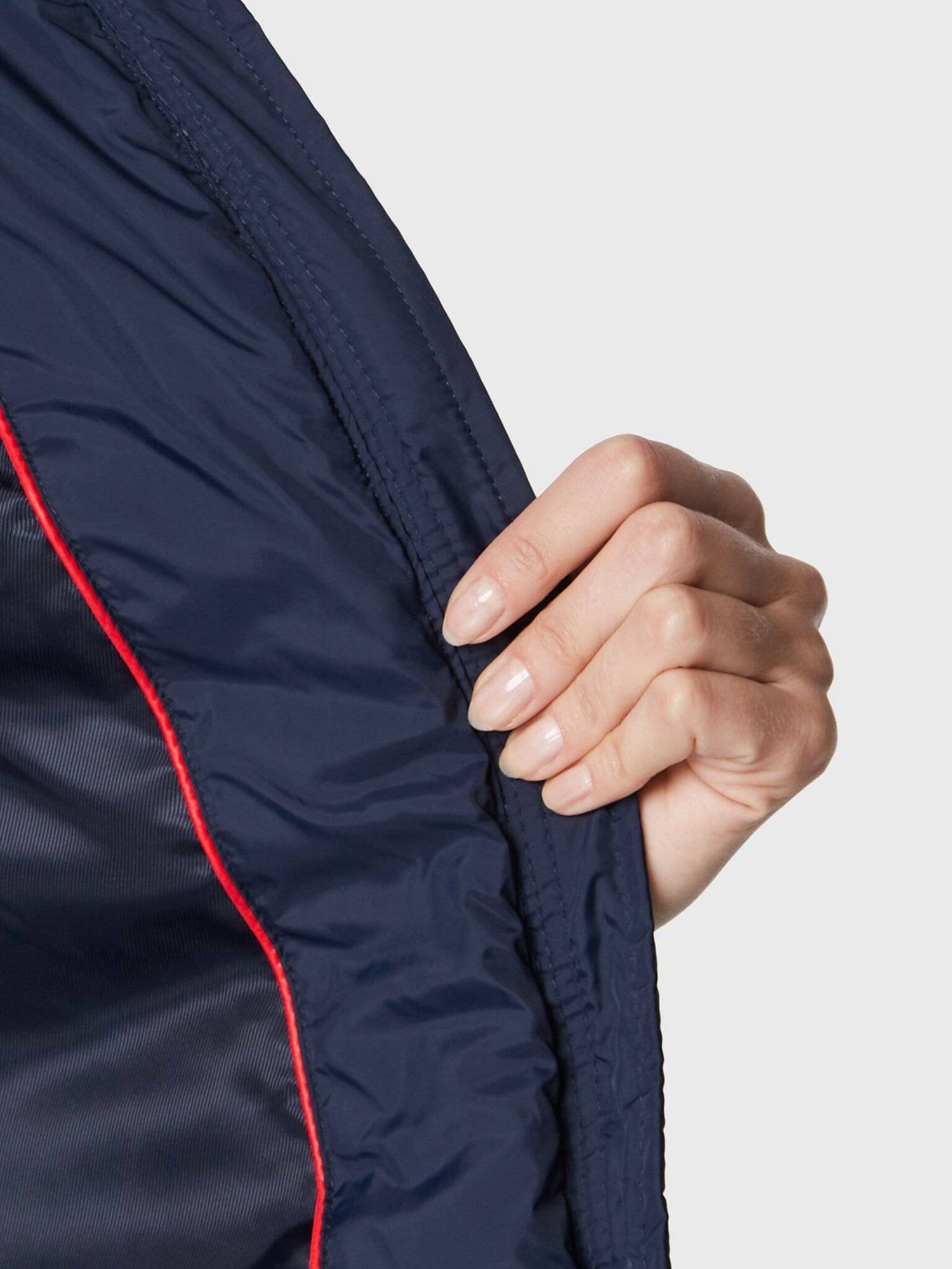 detail Tommy Jeans dámská tmavěmodrá bunda
