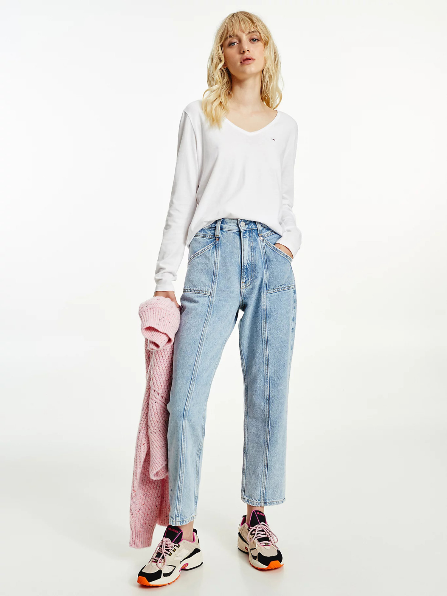 detail Tommy Jeans dámské bílé triko LONGSLEEVE