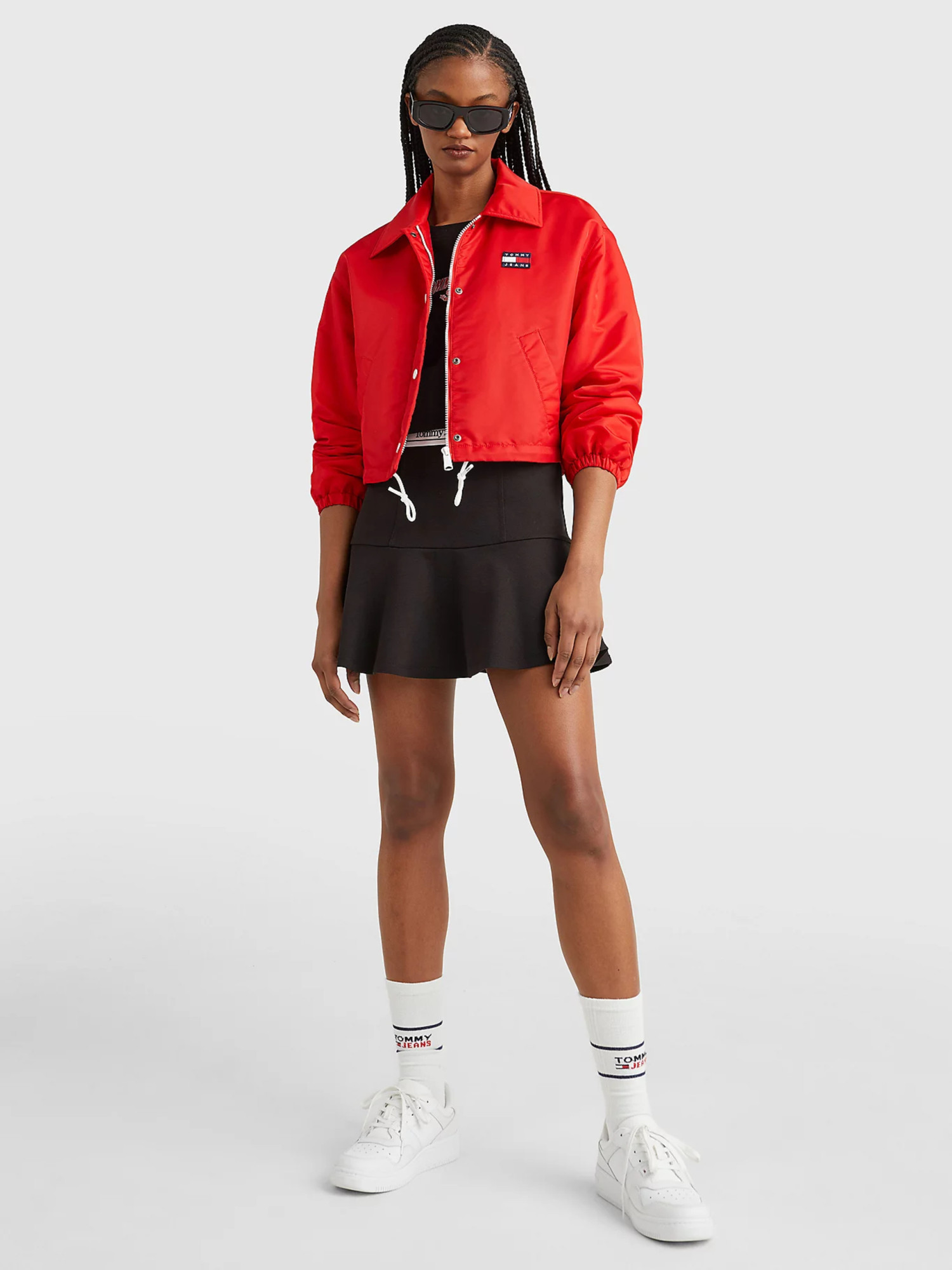 detail Tommy Jeans dámská černá sukně