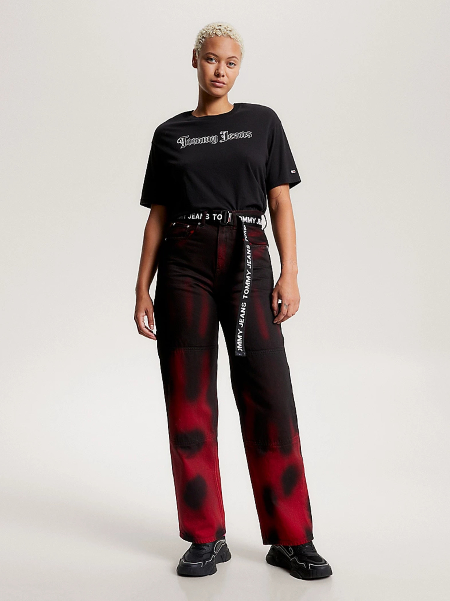 detail Tommy Jeans dámské černé triko