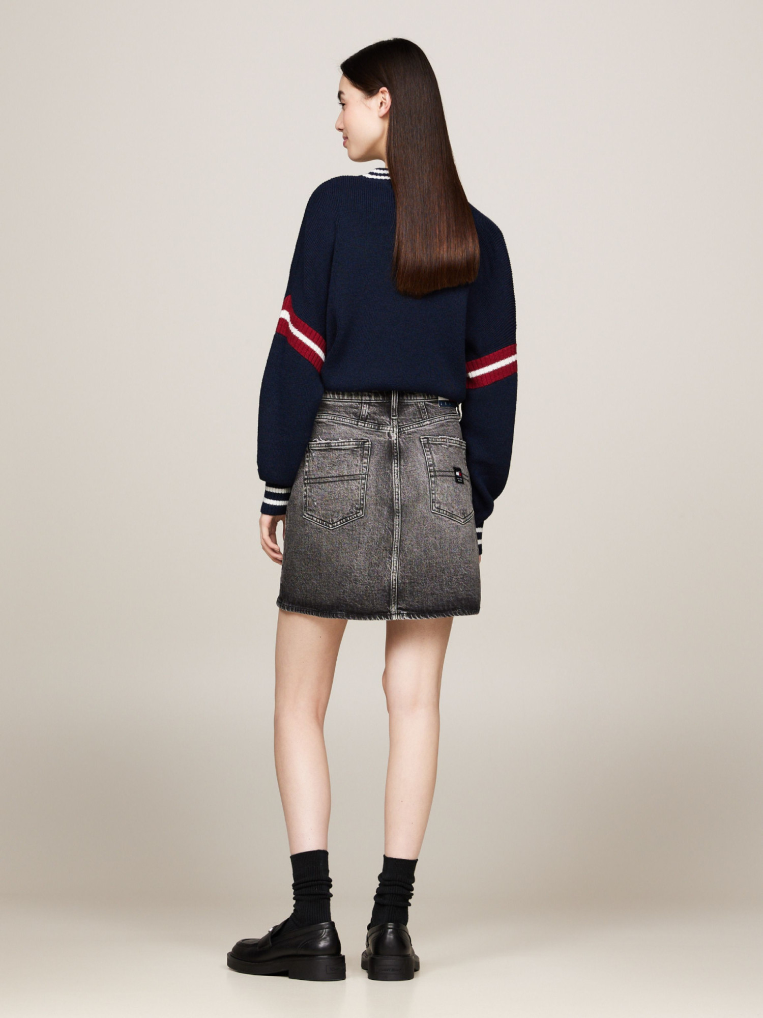 detail Tommy Jeans dámská džínová sukně Mom