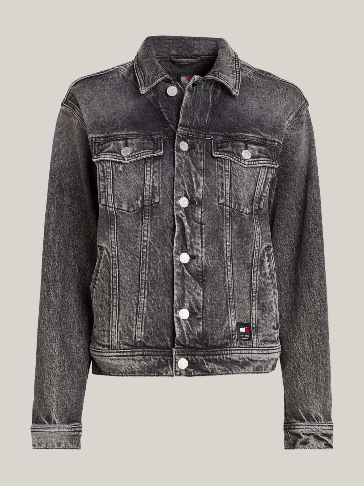 detail Tommy Jeans dámská černo-šedá bunda Mom