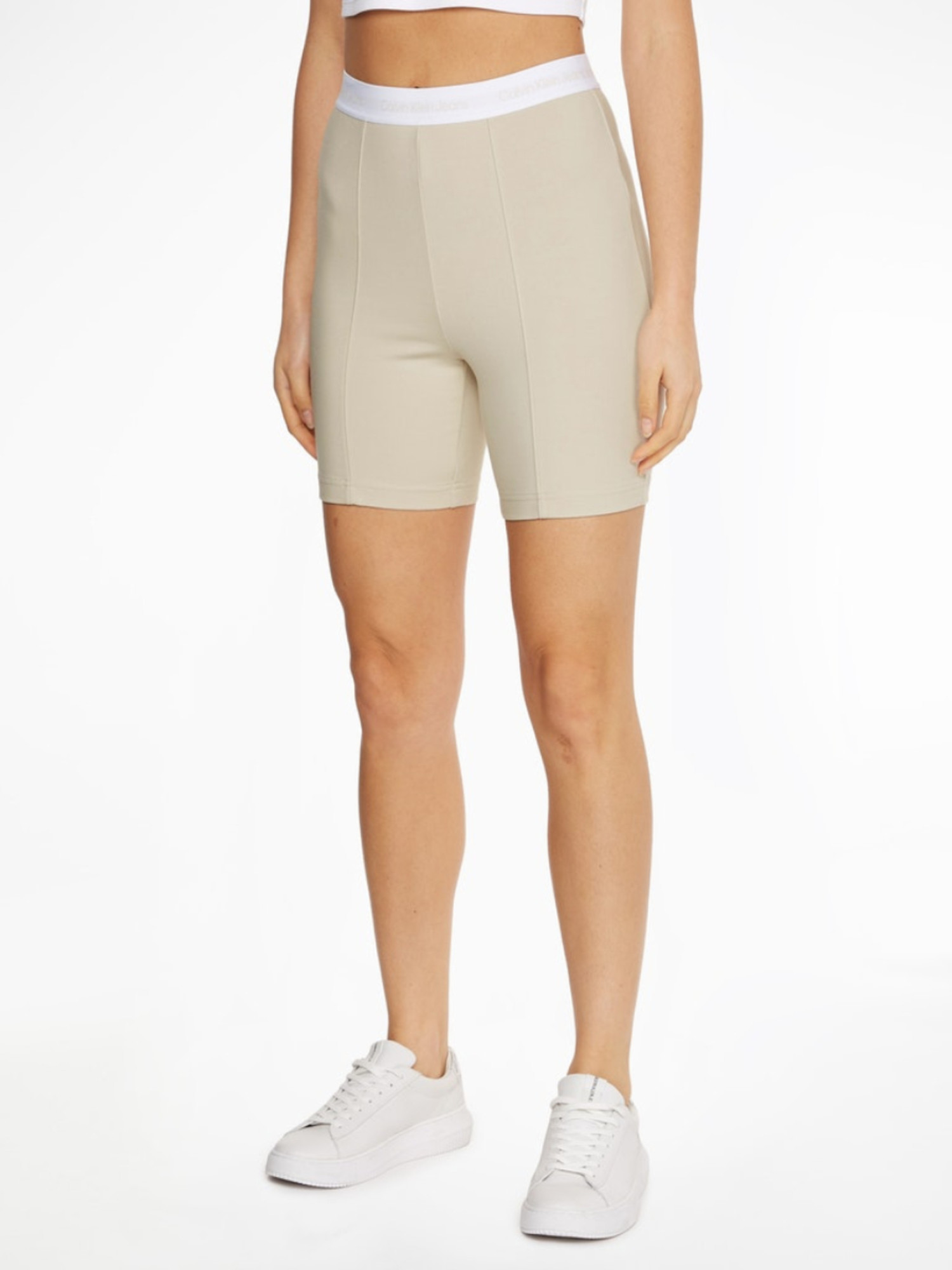 detail Calvin Klein dámské béžové cyklistické šortky