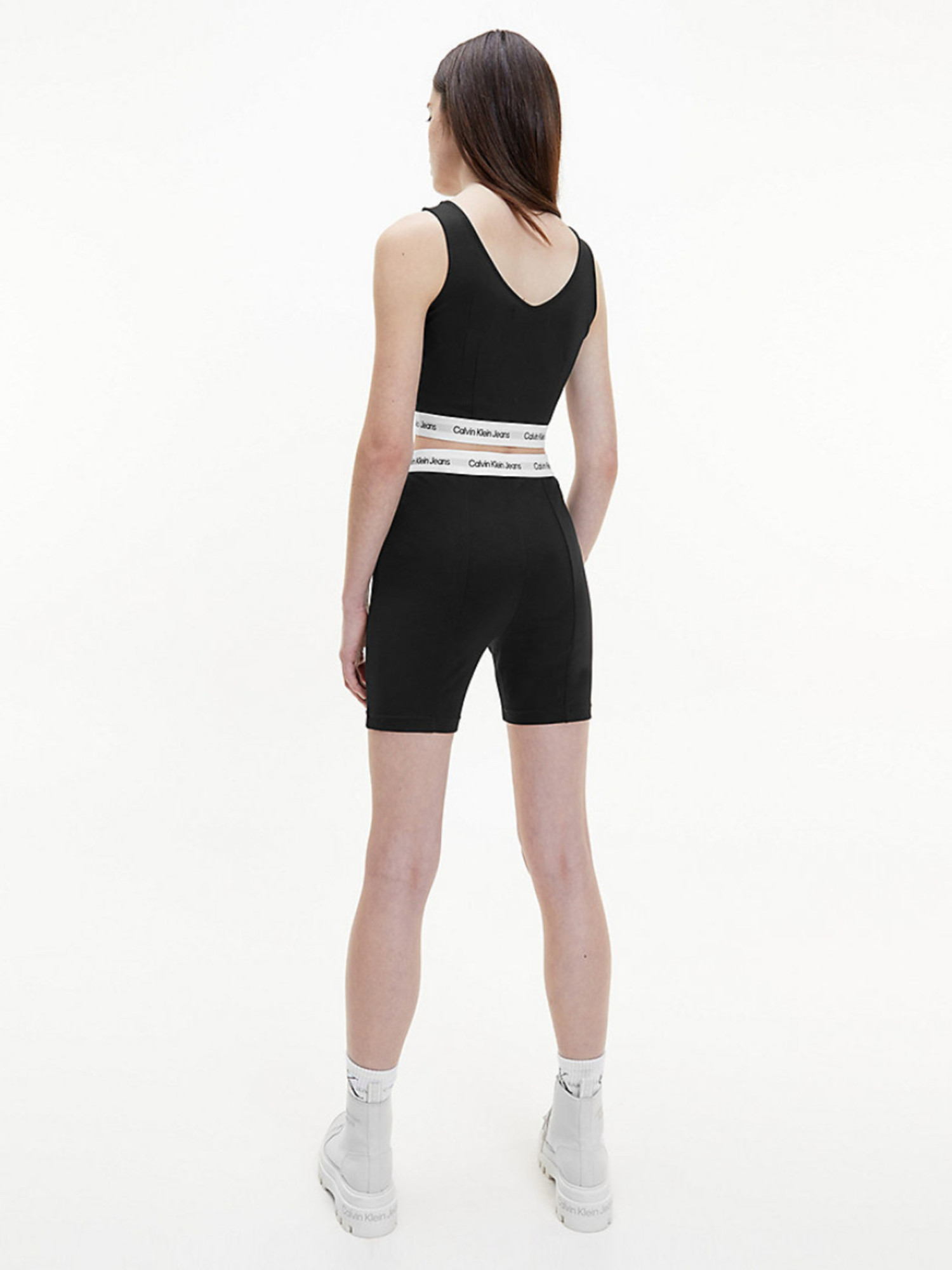 detail Calvin Klein dámský černý cropped top