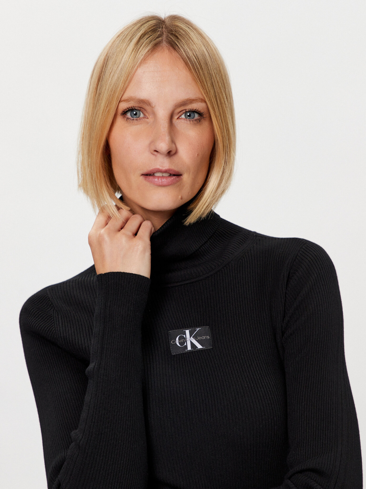 detail Calvin Klein dámský černý rolák