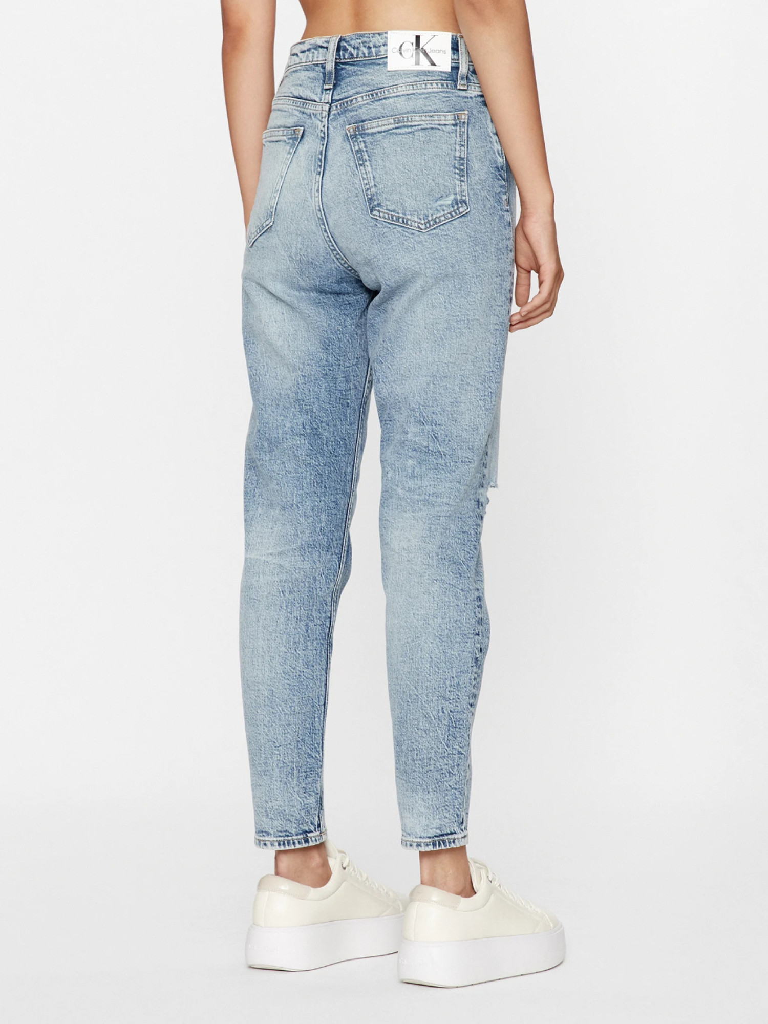 detail Calvin Klein dámské modré džíny