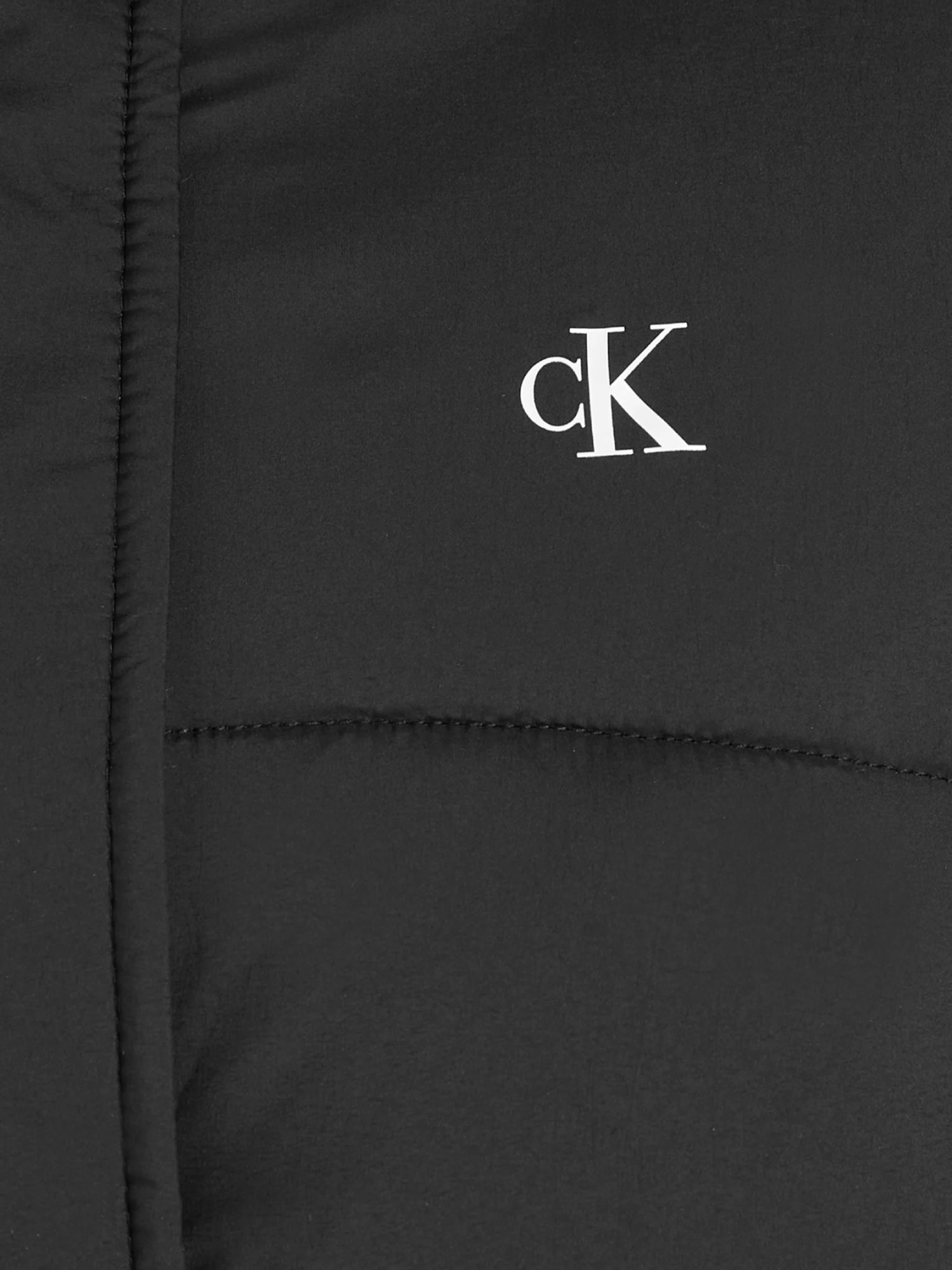 detail Calvin Klein dámská černá bunda