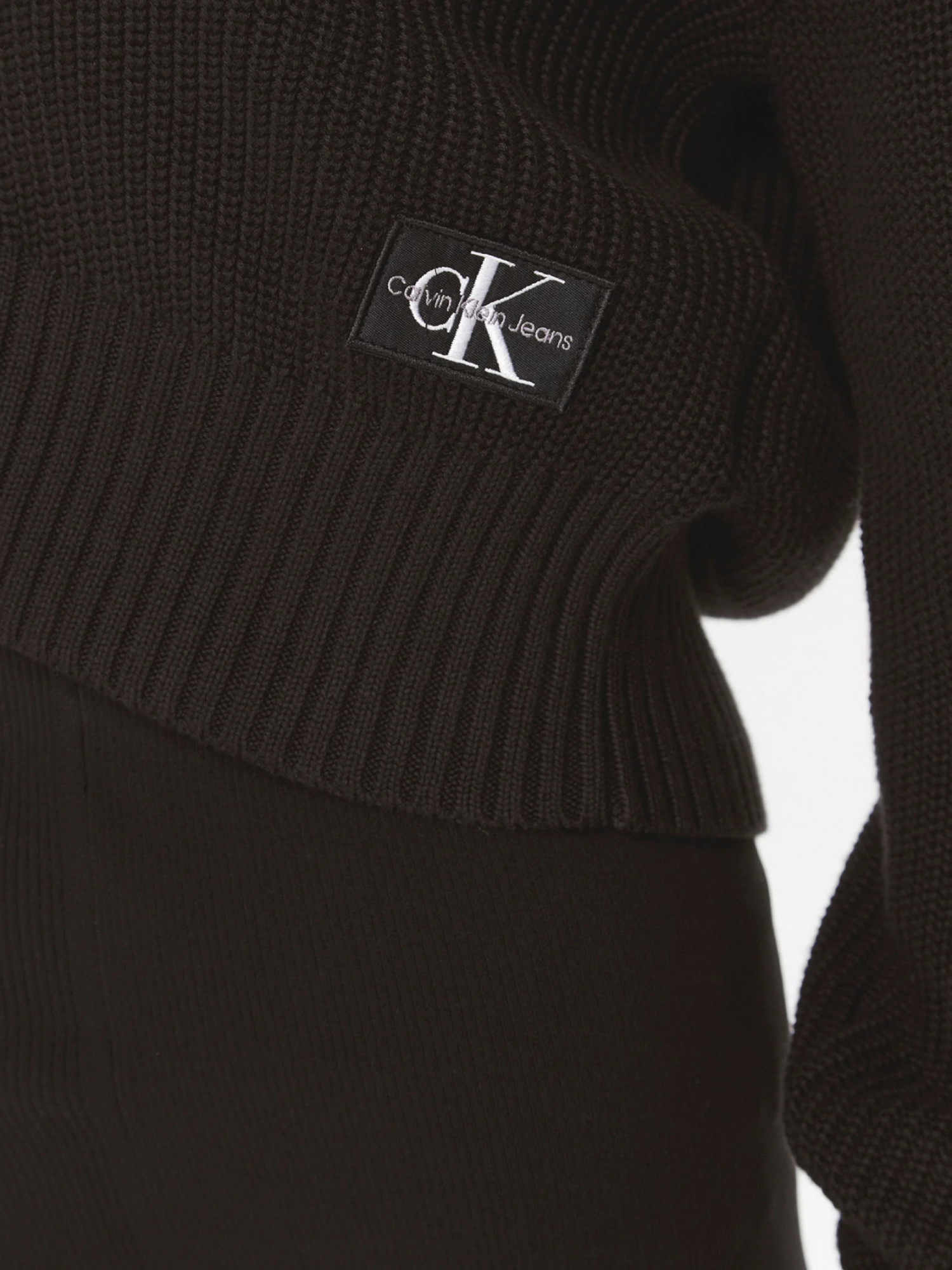 detail Calvin Klein dámský černý kardigan