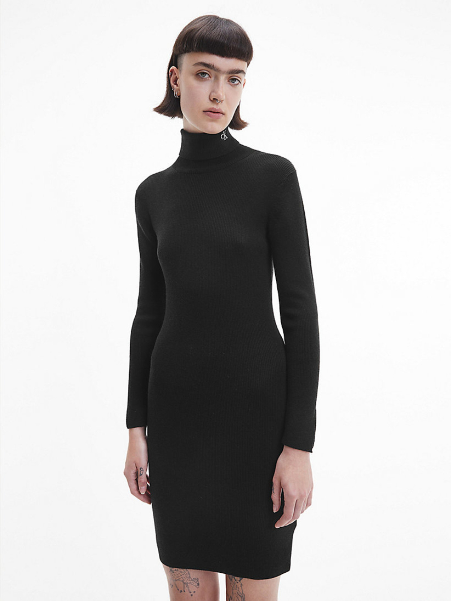 detail Calvin Klein dámská černé vlněné šaty