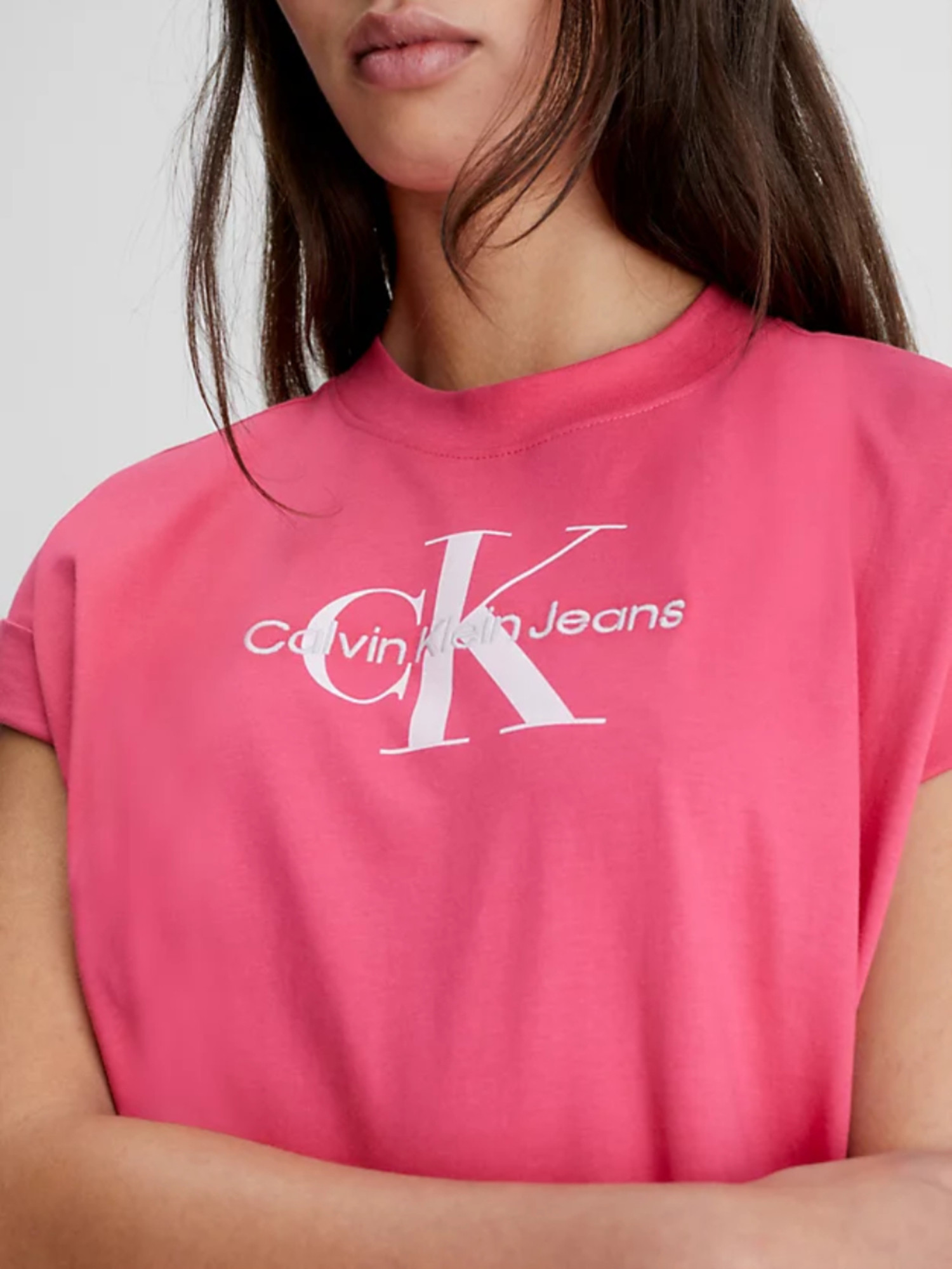 detail Calvin Klein dámské růžové tričko