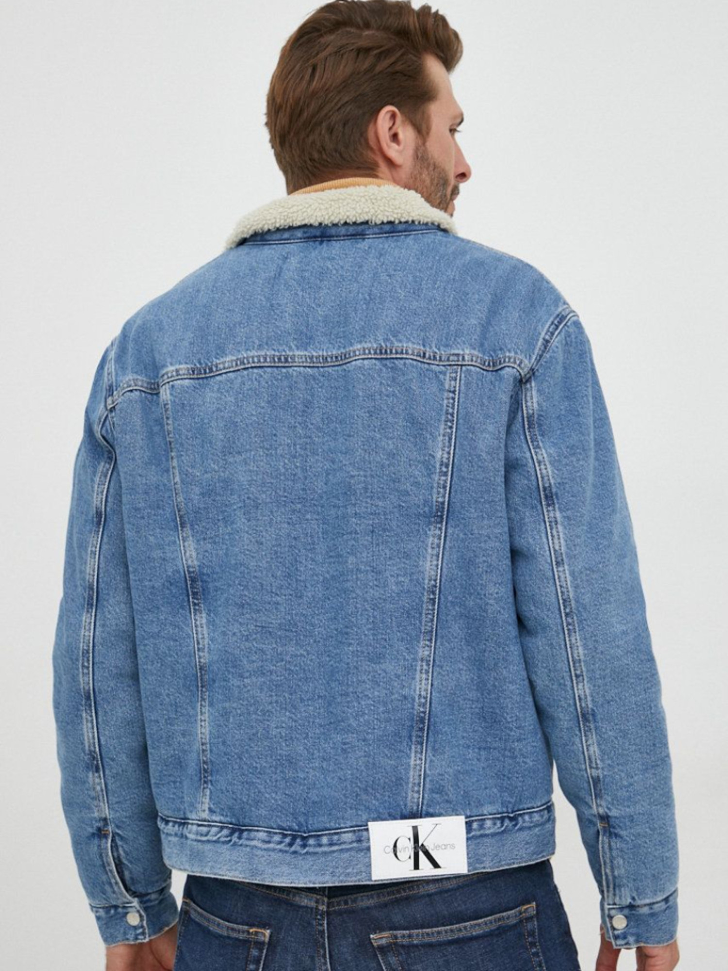 detail Calvin Klein pánská modrá džínová bunda