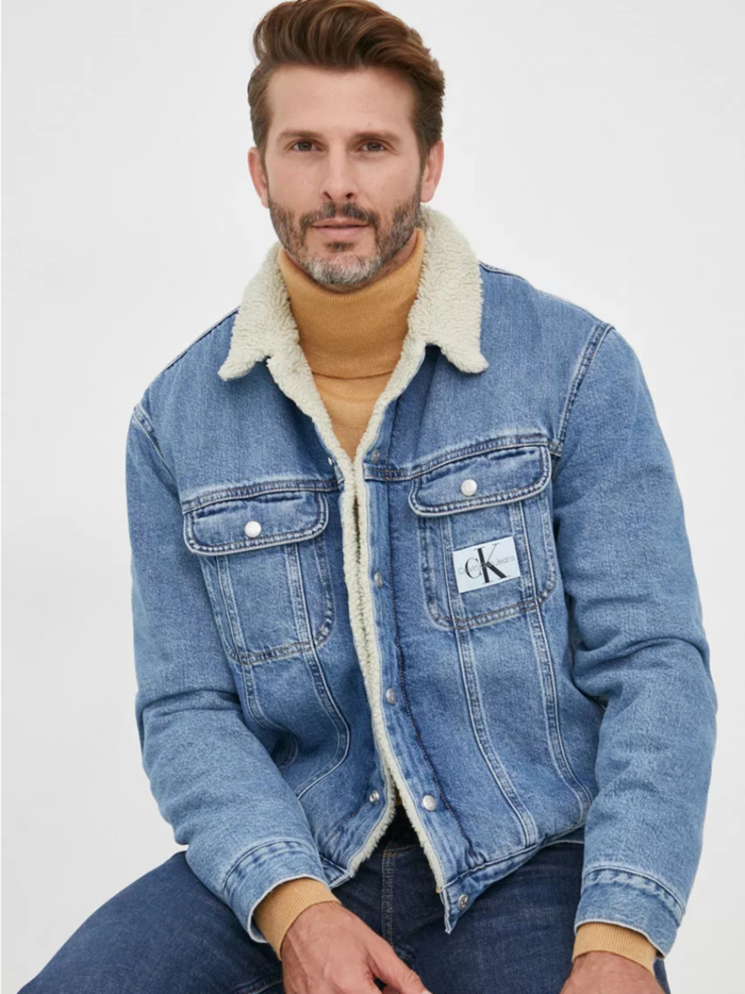 detail Calvin Klein pánská modrá džínová bunda