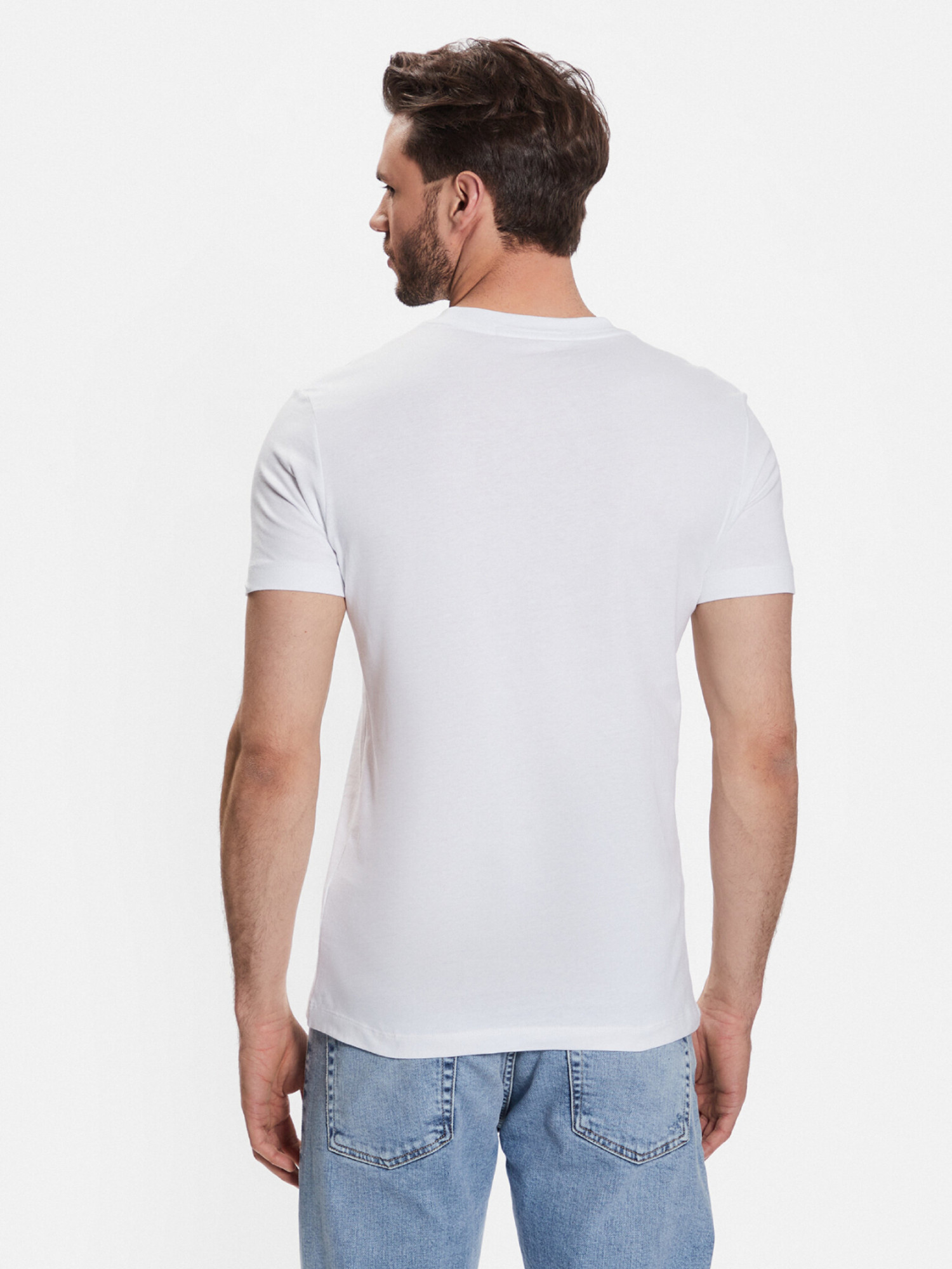 detail Calvin Klein pánské bílé tričko