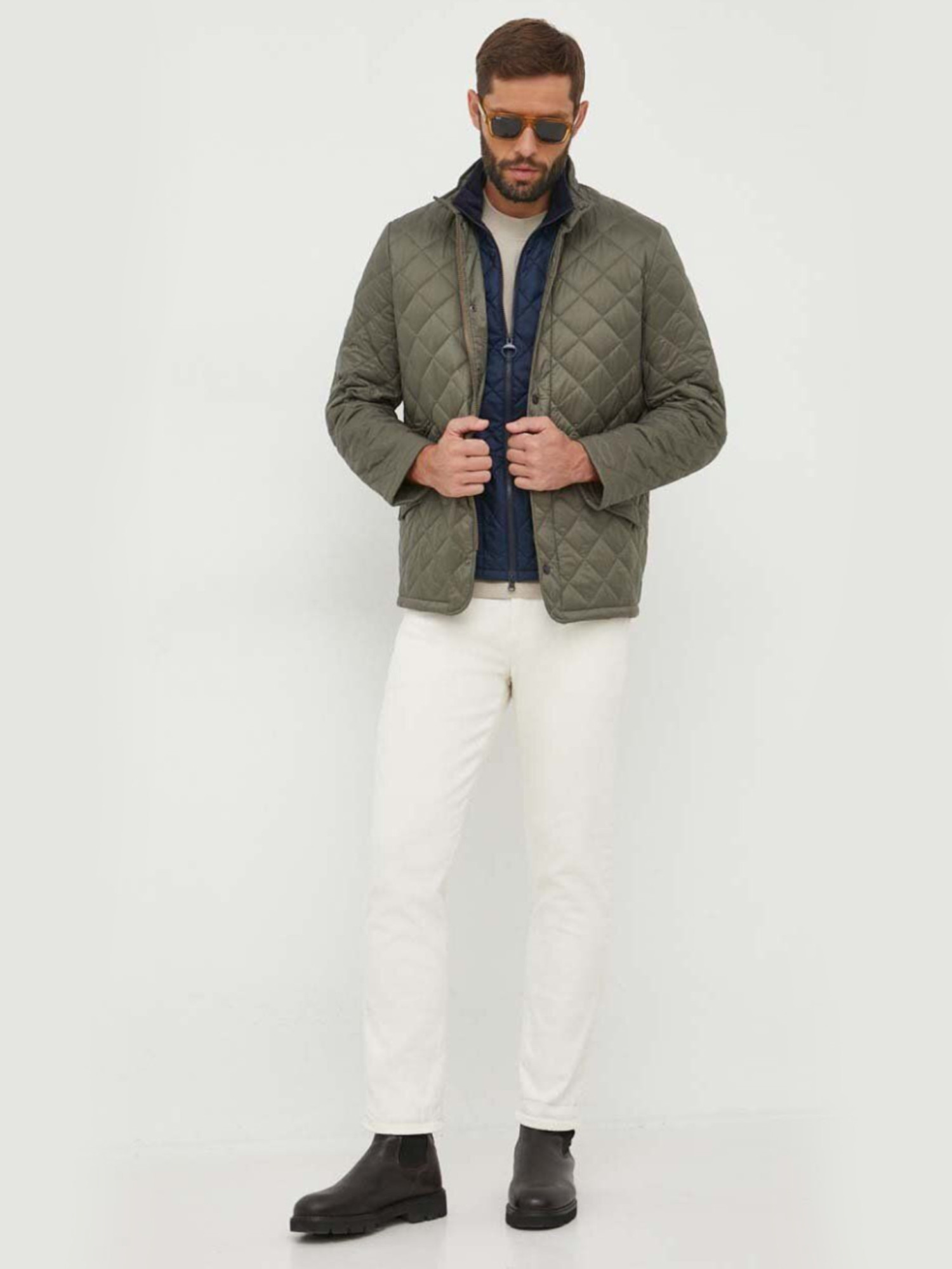 detail Calvin Klein pánské béžové tričko