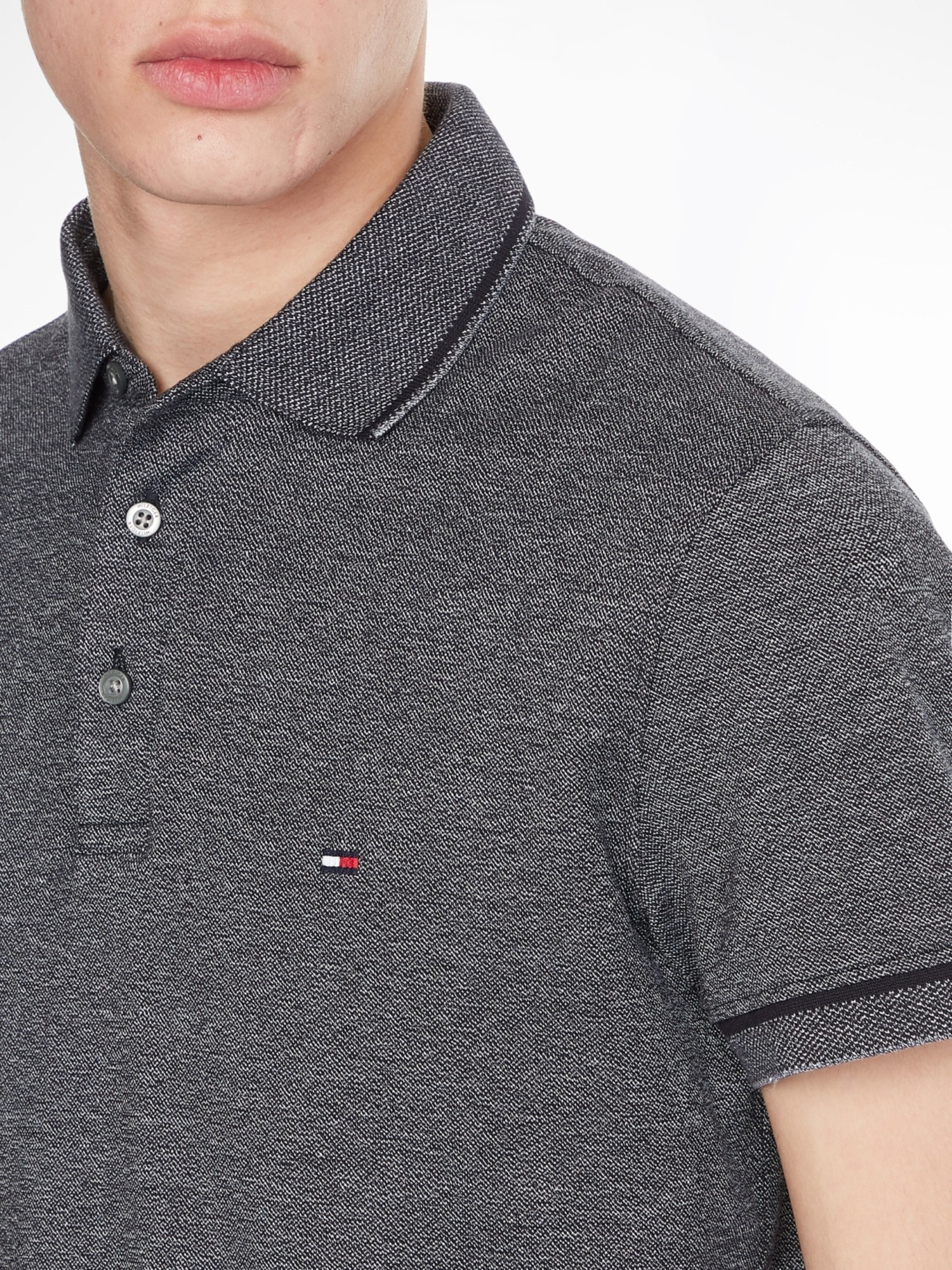 detail Tommy Hilfiger pánské modré polo triko Mouline