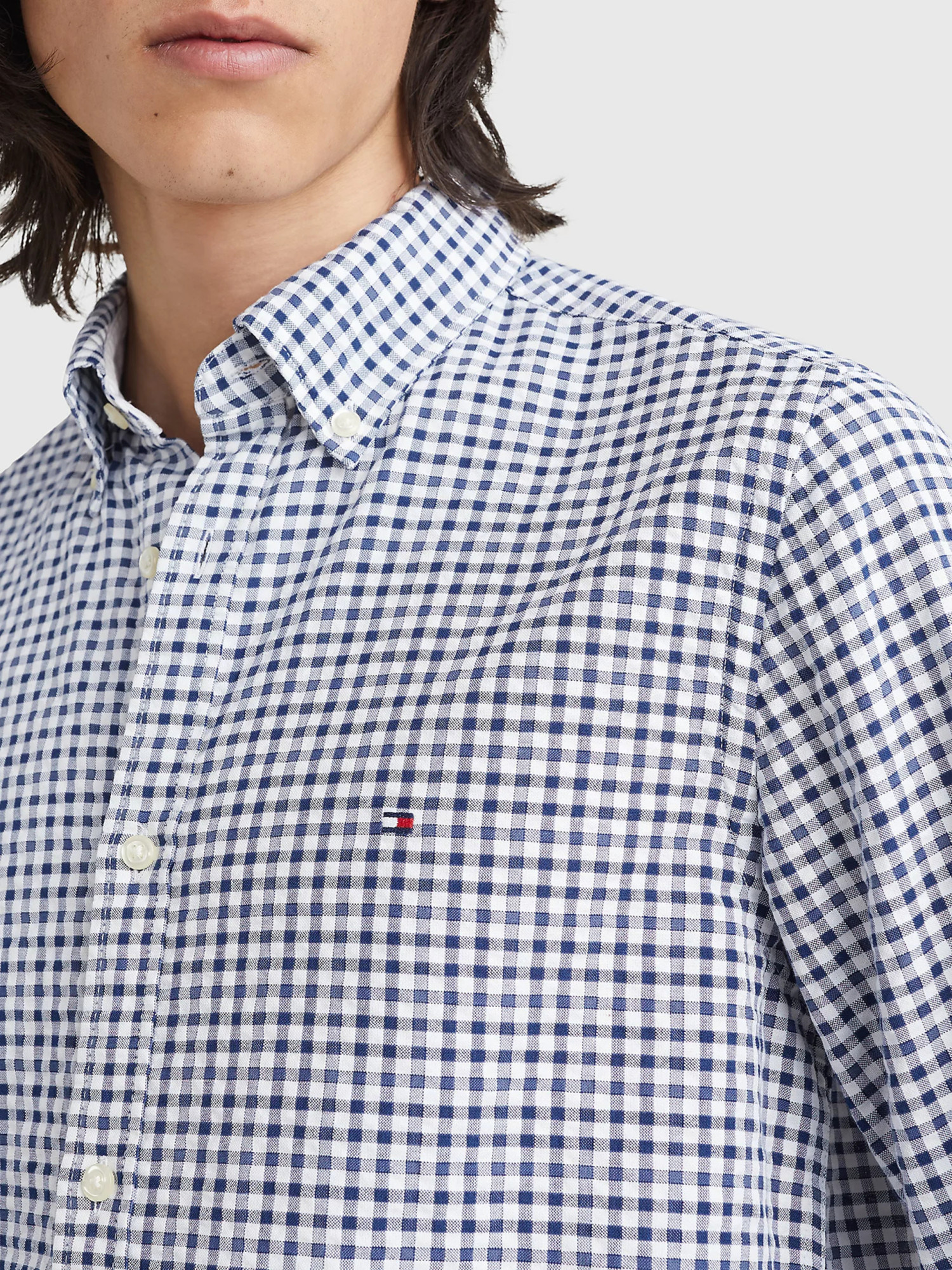 detail Tommy Hilfiger pánská modrá kostkovaná košile