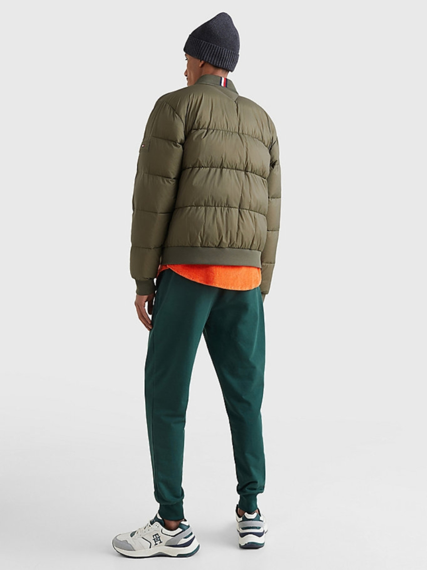 detail Tommy Hilfiger pánský zimní bomber