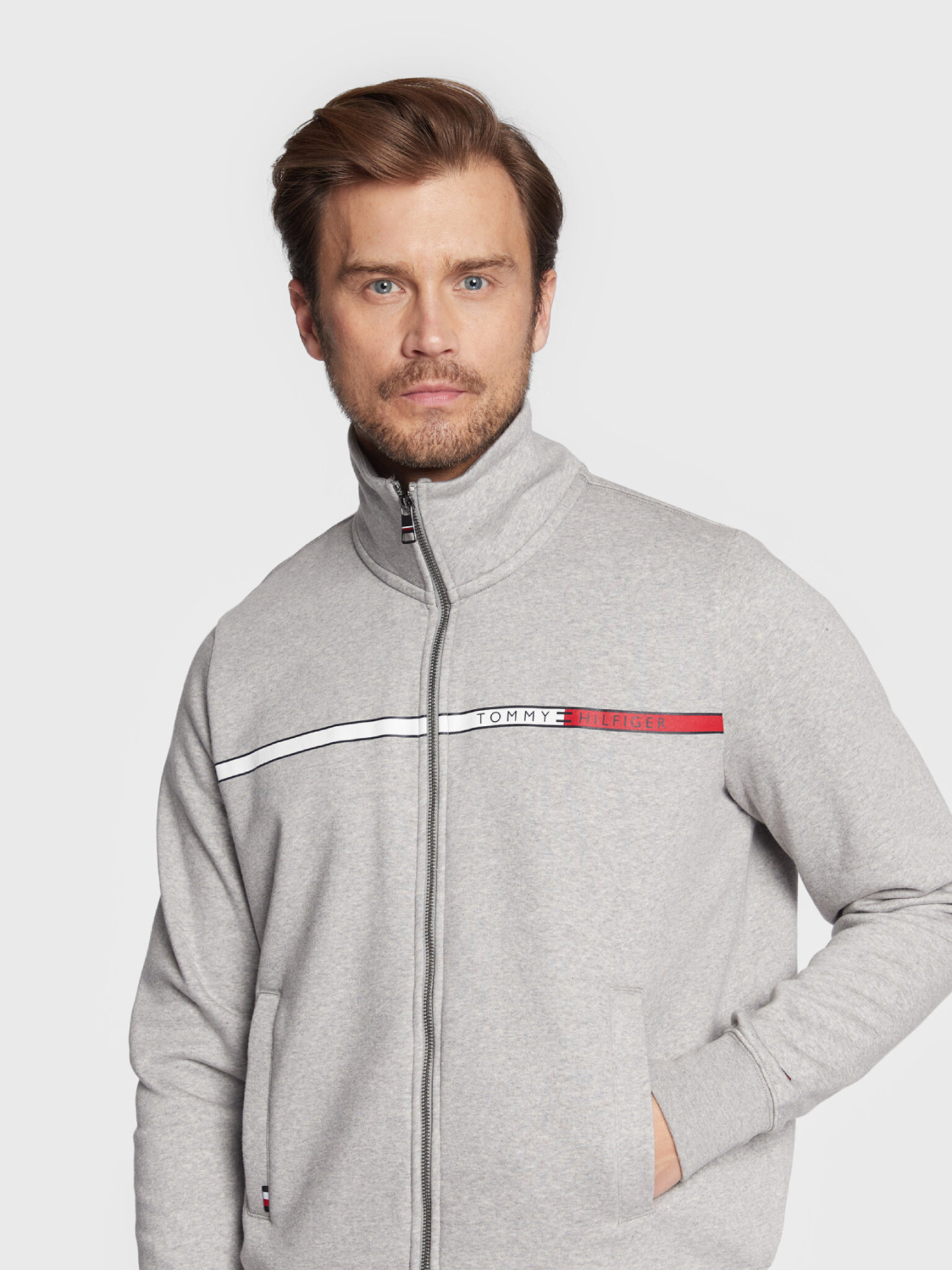 detail Tommy Hilfiger pánská šedá mikina