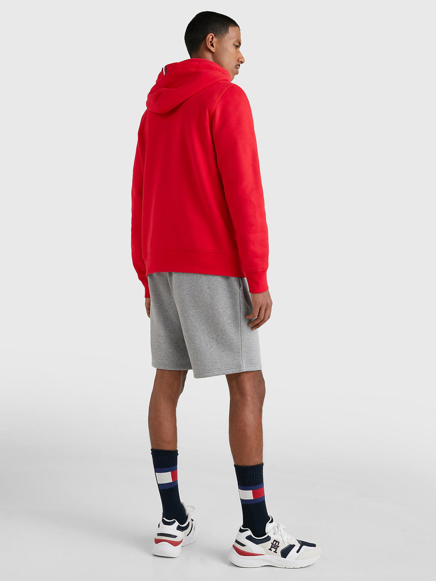 detail Tommy Hilfiger pánská červená mikina