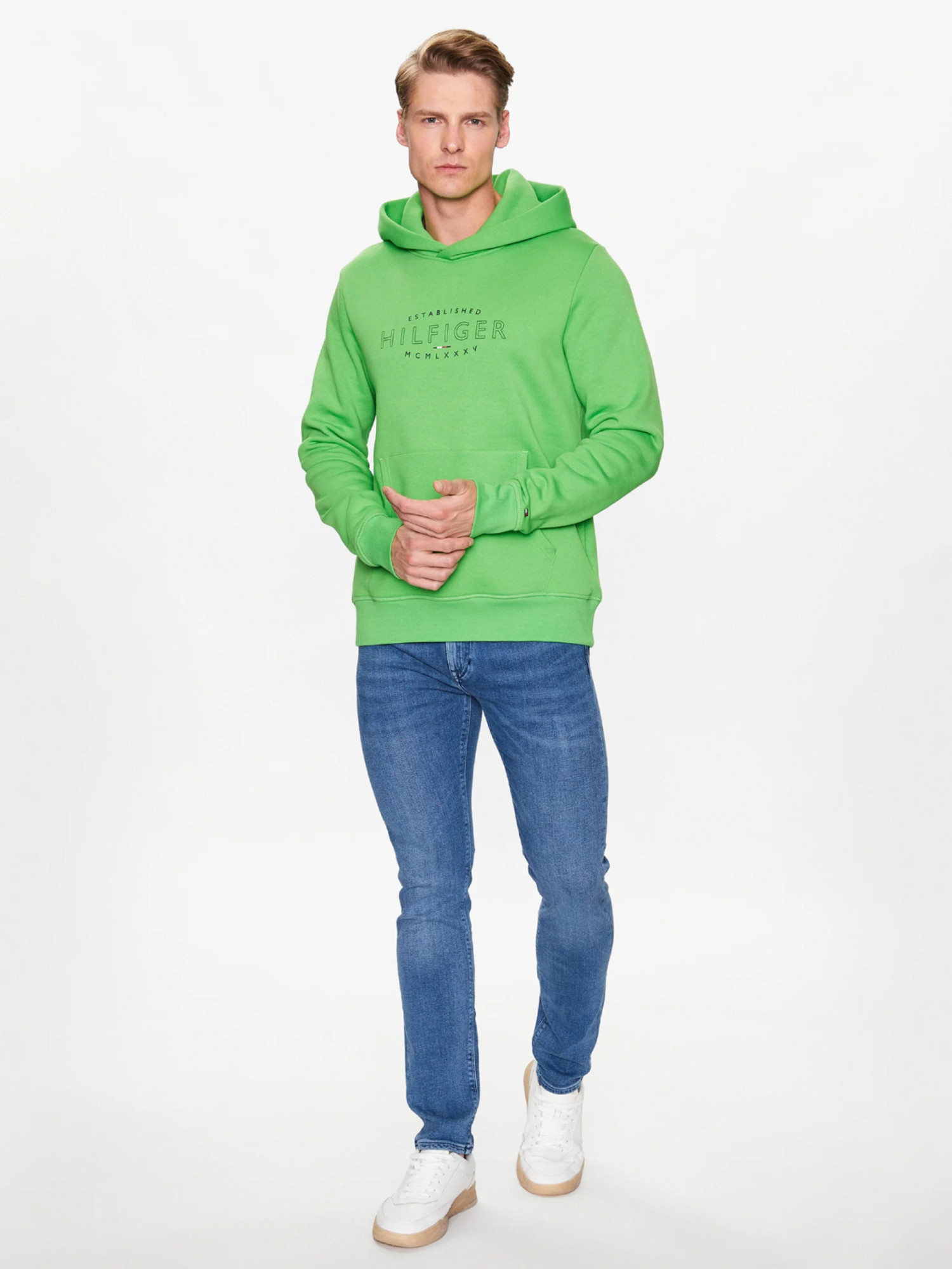 detail Tommy Hilfiger pánská zelená mikina Logo