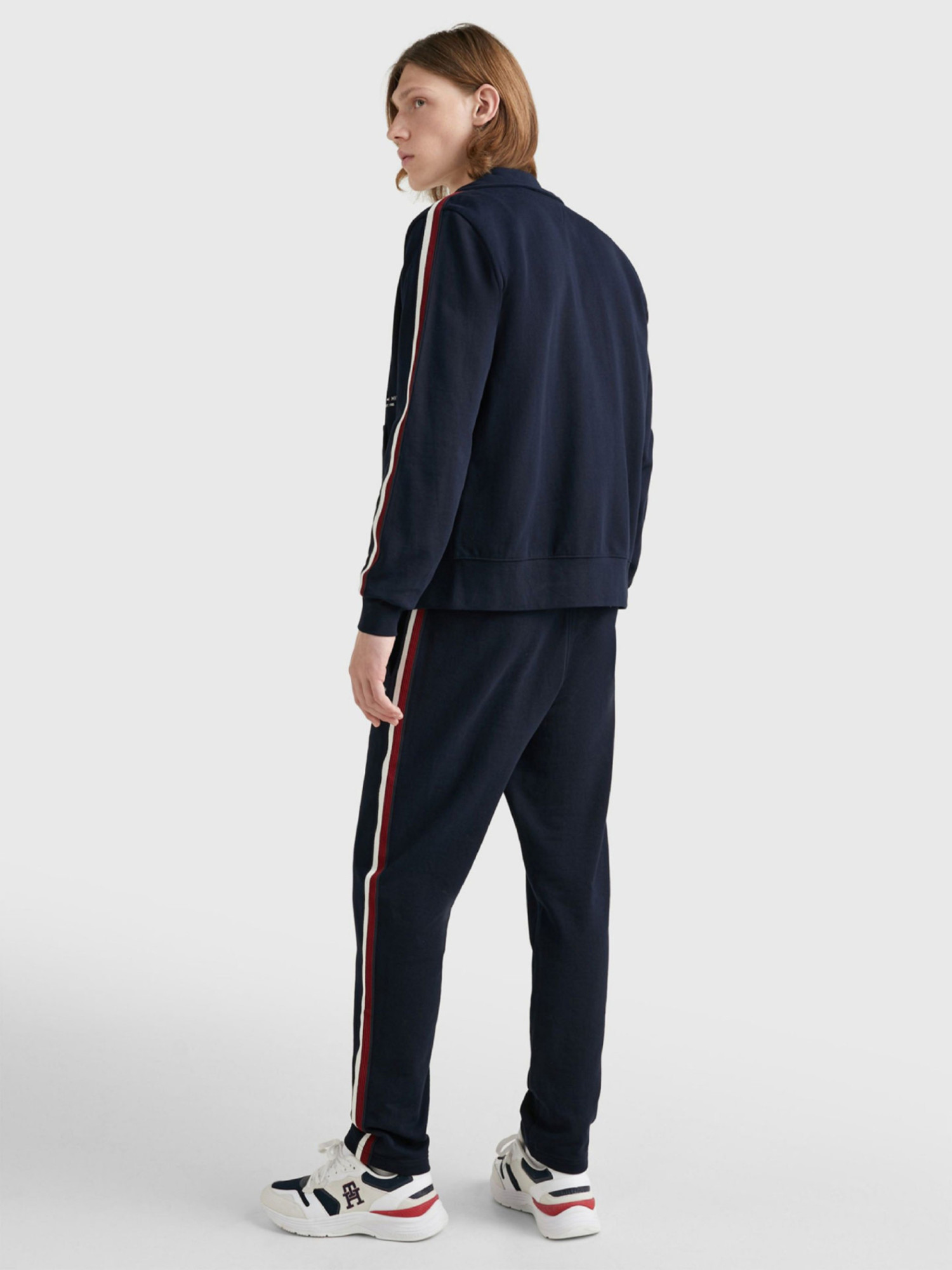 detail Tommy Hilfiger pánská modrá mikina Global