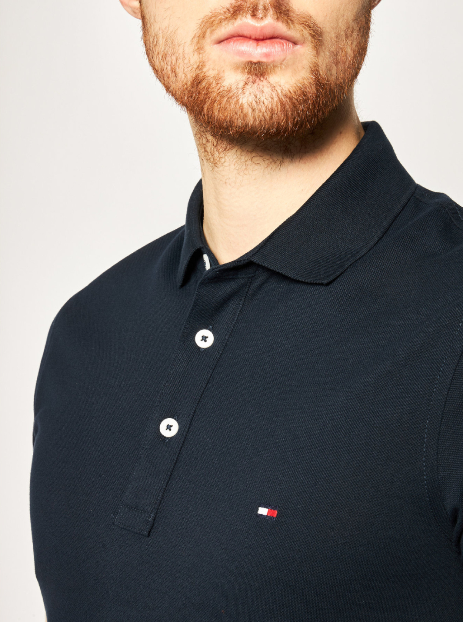 detail Tommy Hilfiger pánské tmavě modré polo Core