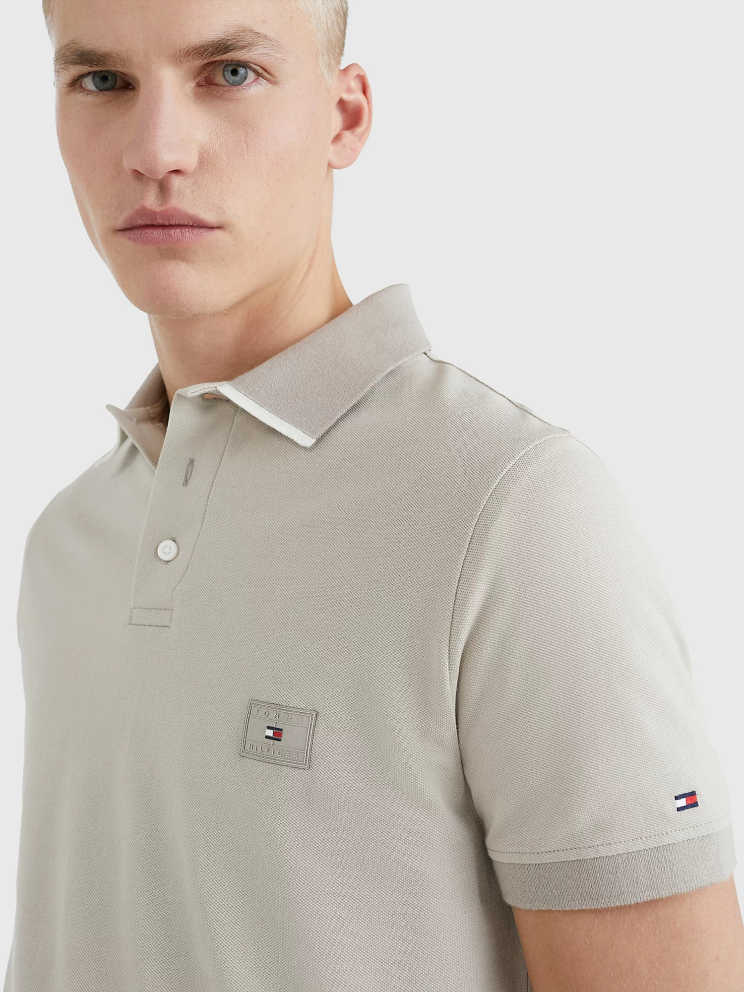 detail Tommy Hilfiger pánské polo Under