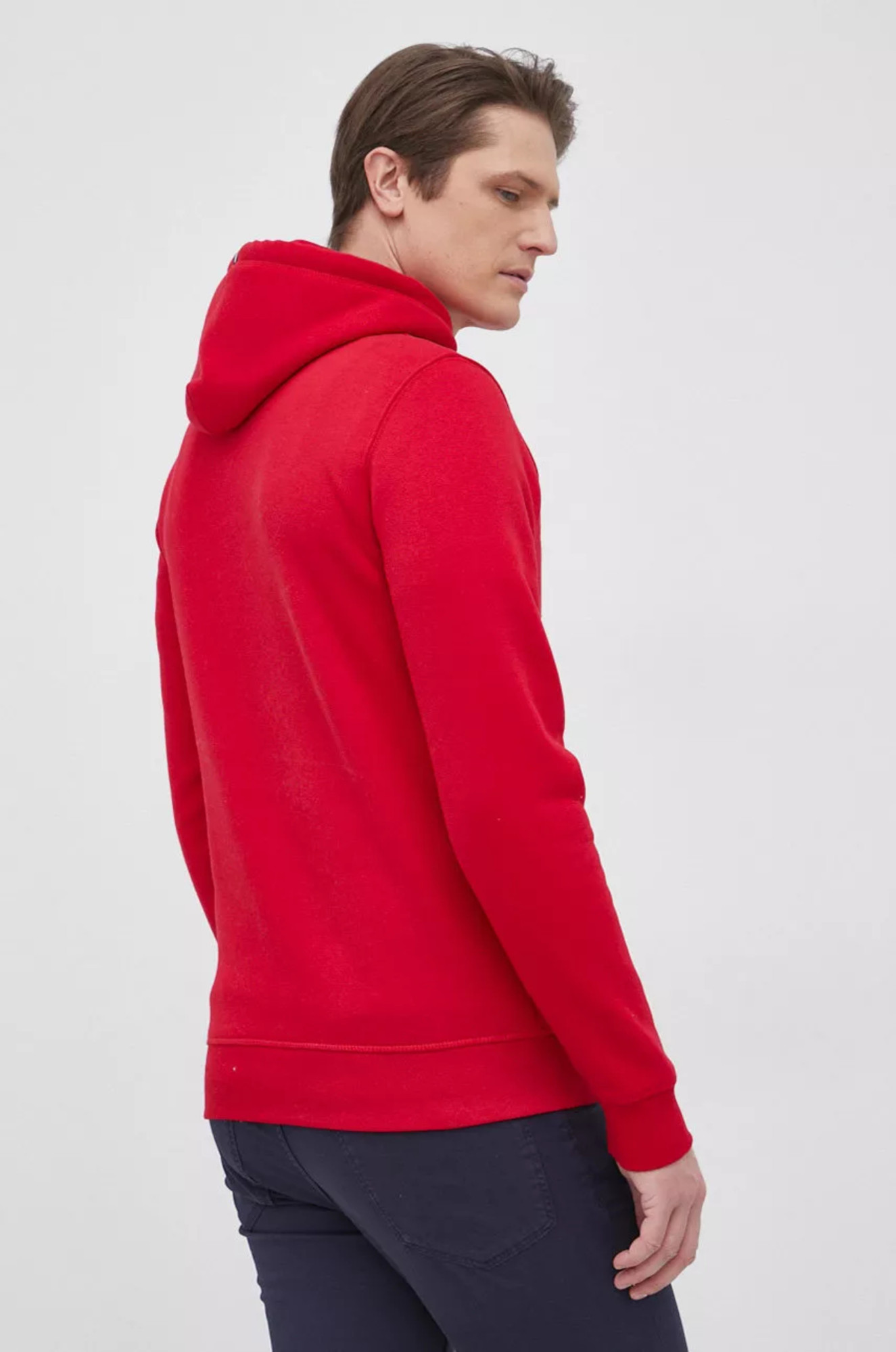 detail Tommy Hilfiger pánská červená mikina Corp graphic