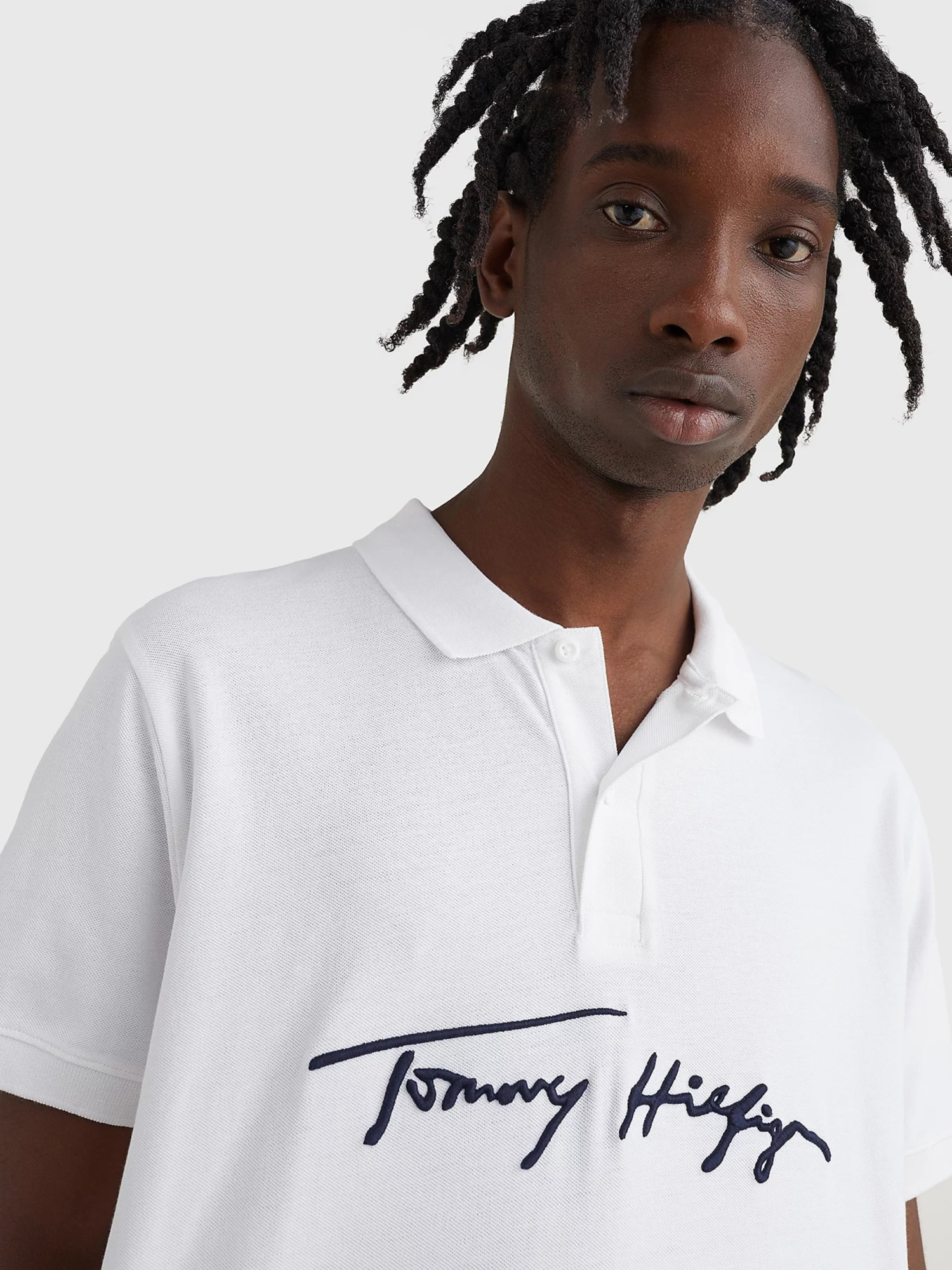 detail Tommy Hilfiger pánské bílé polo Signature