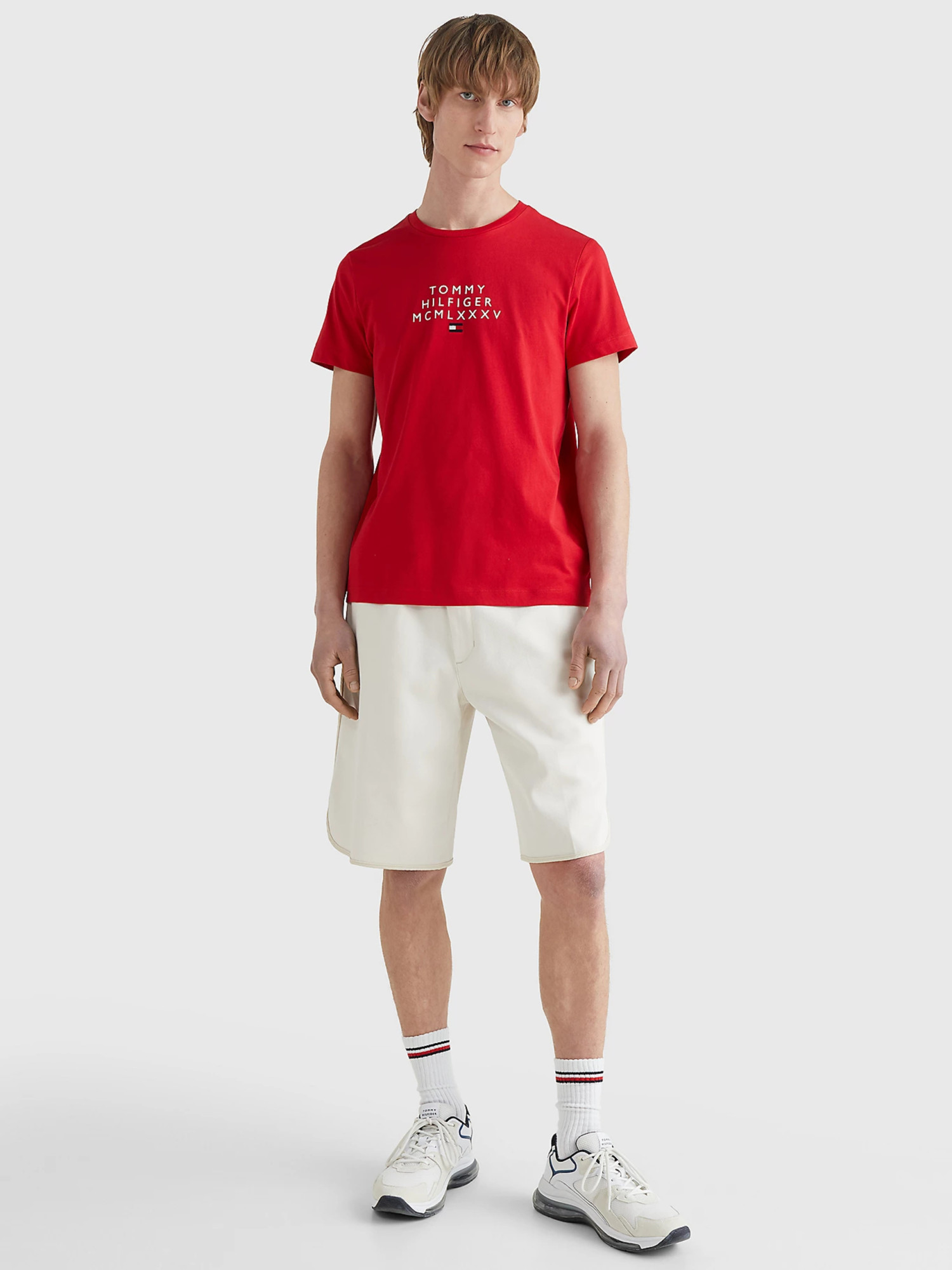 detail Tommy Hilfiger pánské červené tričko