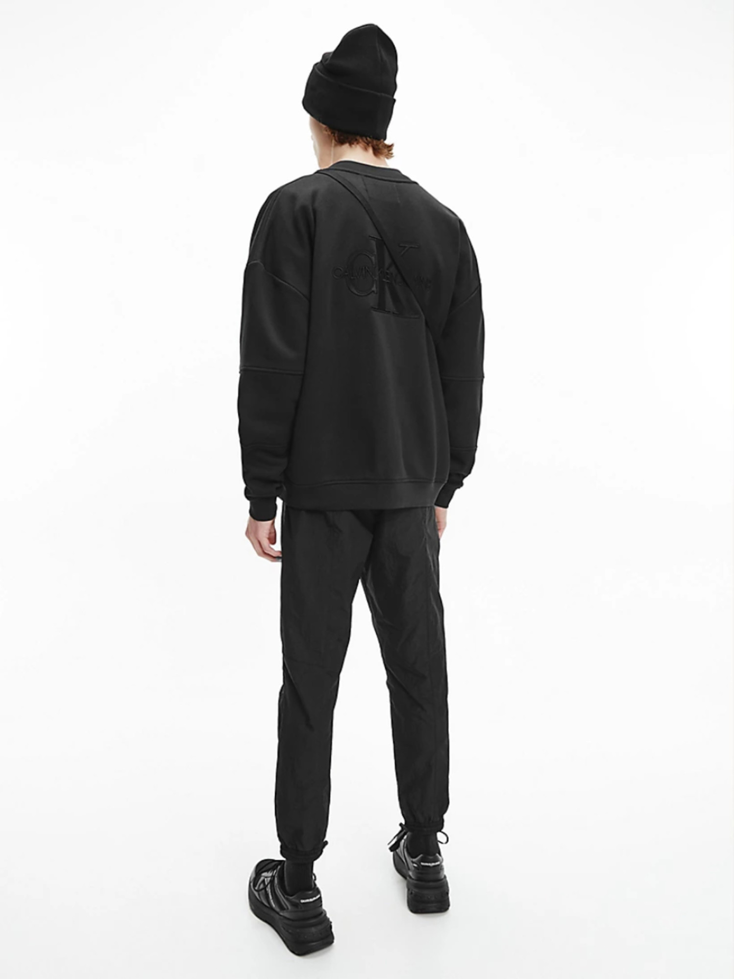 detail Calvin Klein pánská černá mikina