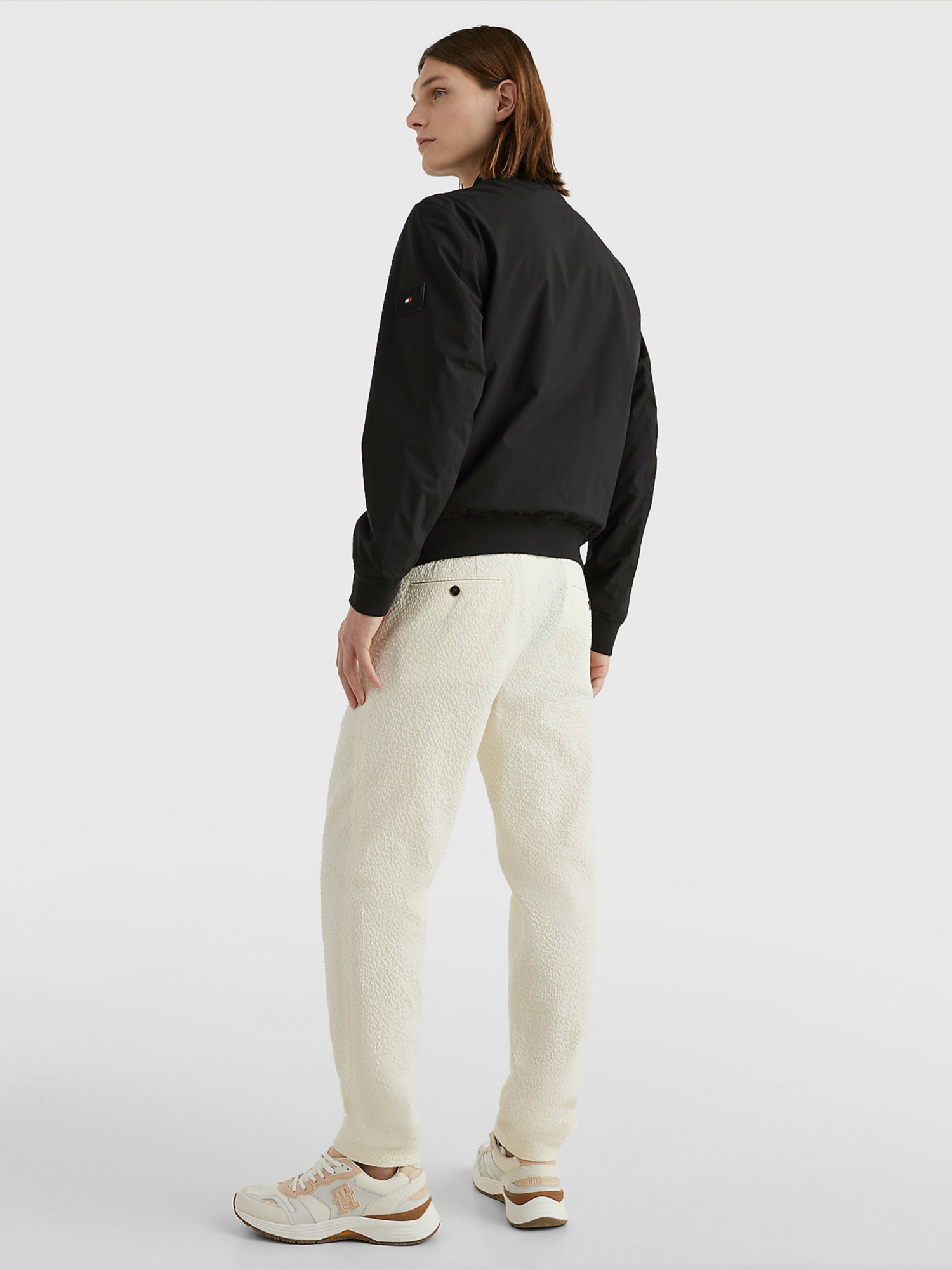detail Tommy Hilfiger pánský černý bomber Protect