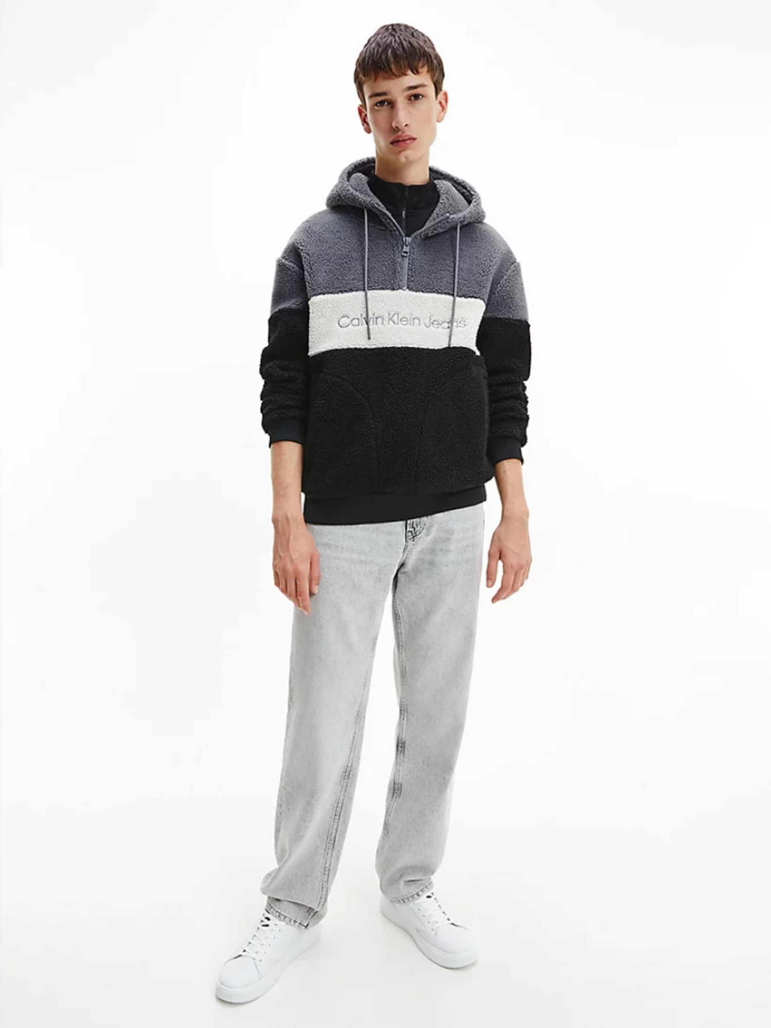 detail Calvin Klein pánská sherpa mikina