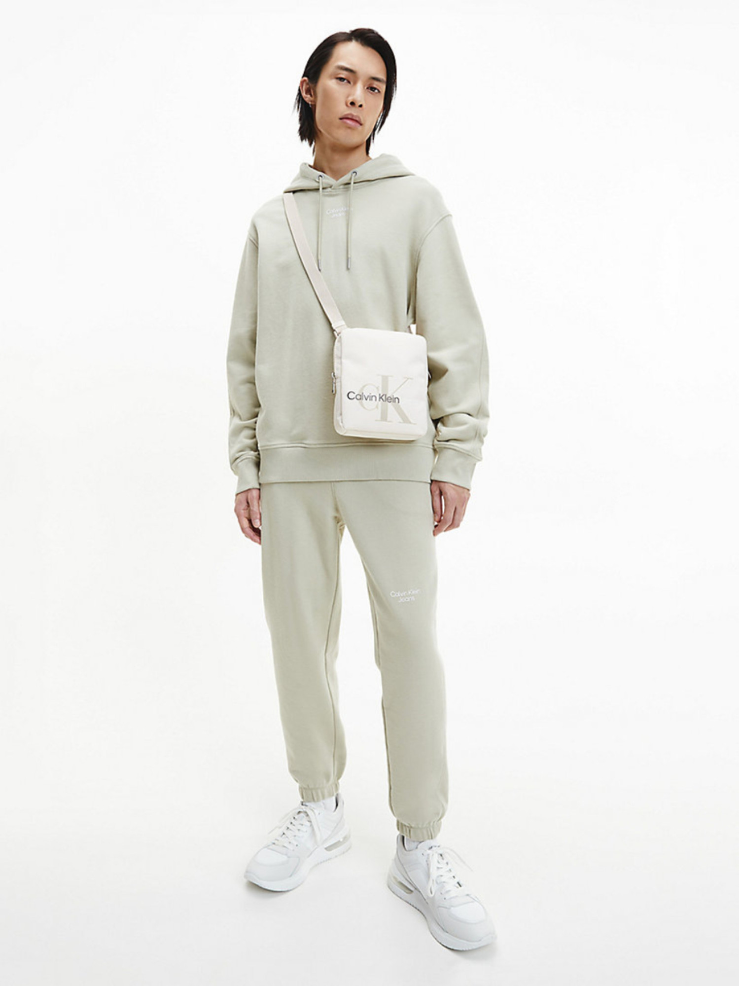 detail Calvin Klein pánská světle zelená mikina